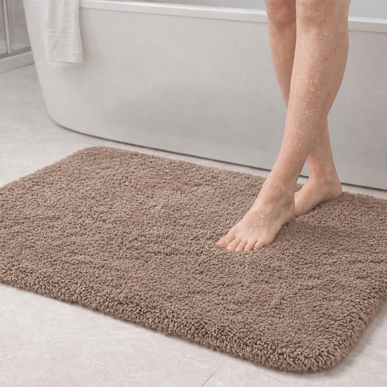 PUFFMAT Microfibre Bath Mat 90 x 60 cm Champagne, Absorbent Bathroom Rug with Soft Plush Pile and TPR Backing, Machine Washable Bathroom Mat for Shower, Bathtub, Toilet and Guest Bathroom