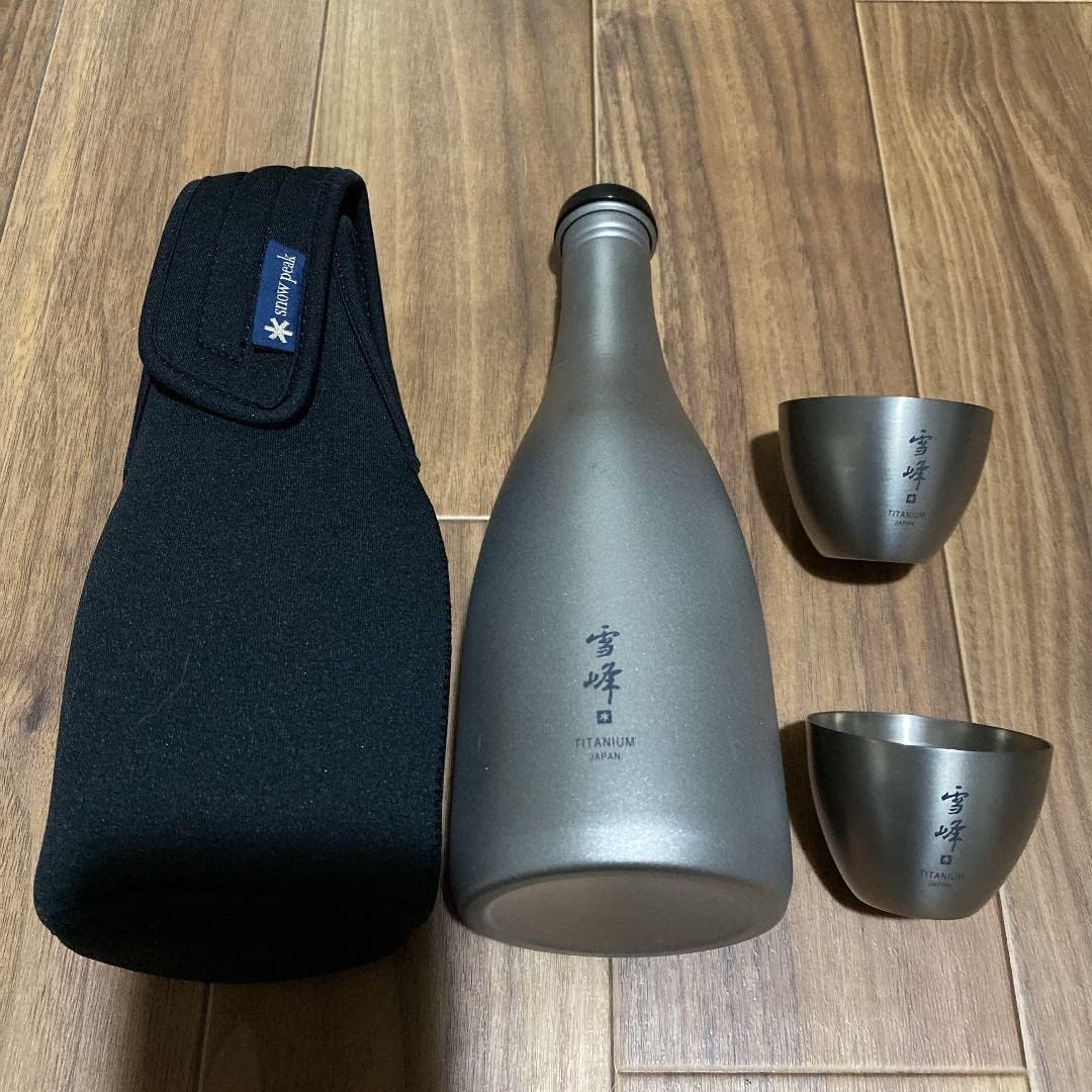 スノーピーク　チタン製酒筒＋お猪口＋専用ケースセット　雪峰 スノーピーク 酒筒チタニウム 酒筒ネオプレーンケース お猪口2個
