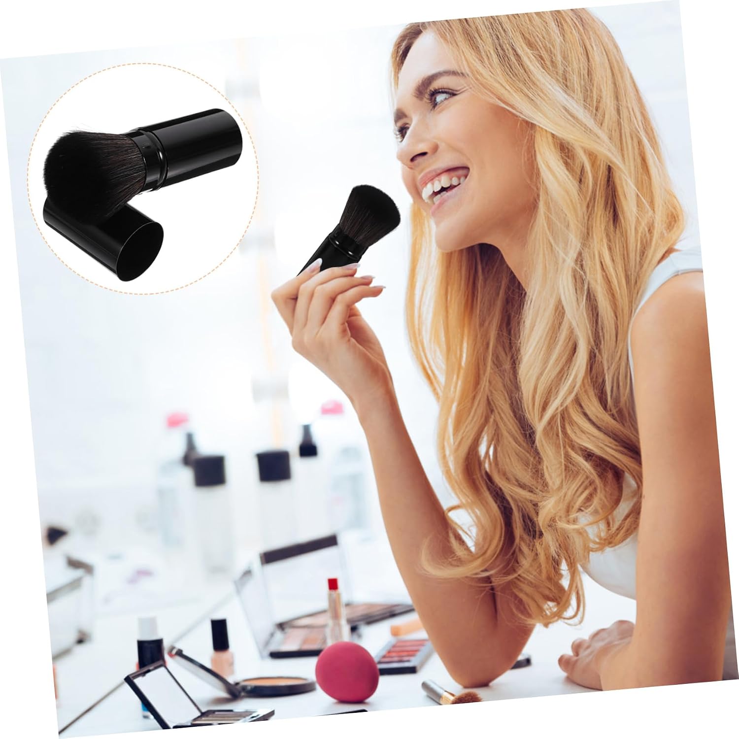 Portable Blush Brush for Travel Makeup Powder Brush Natural Makeup Effects