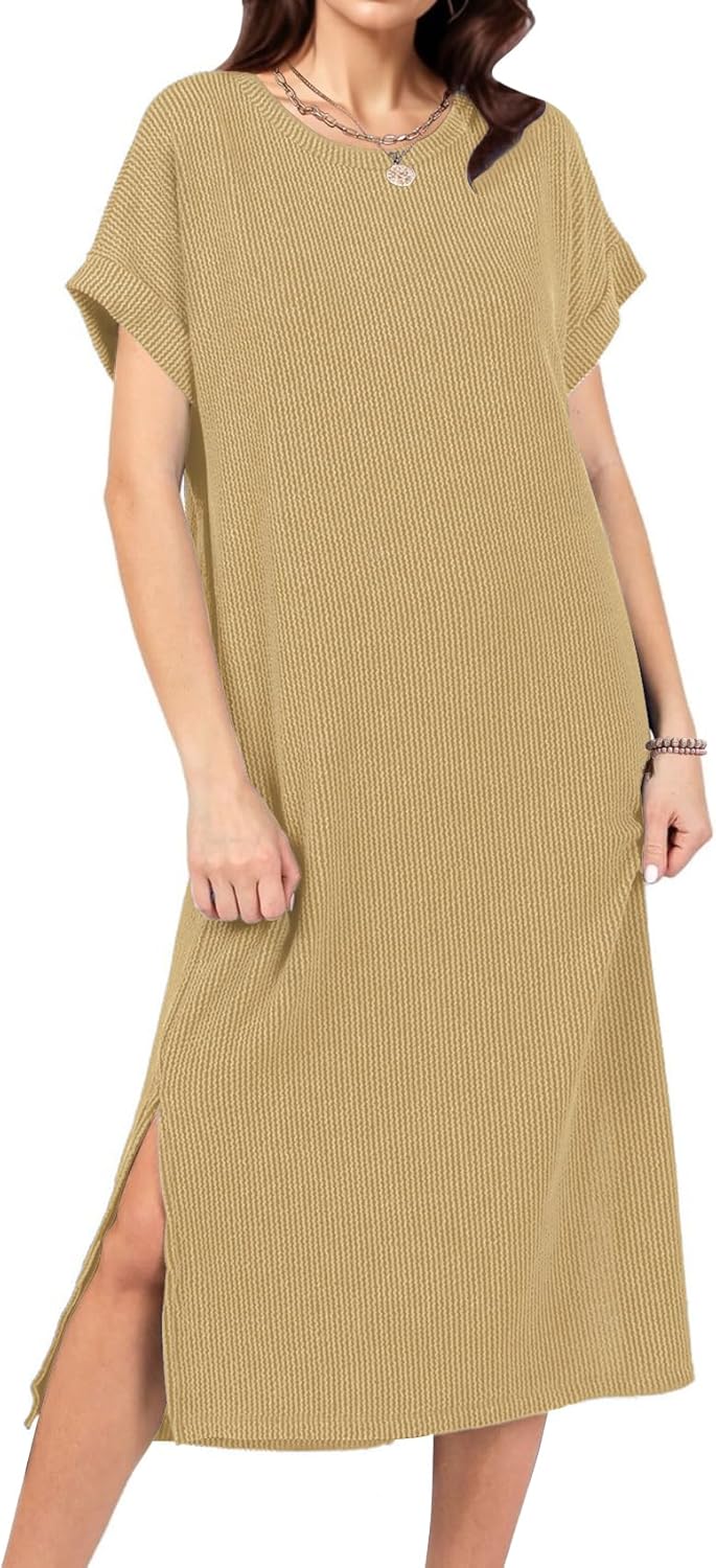 Womens casual t-shirt dress with pockets, knee-length, ribbed pattern.