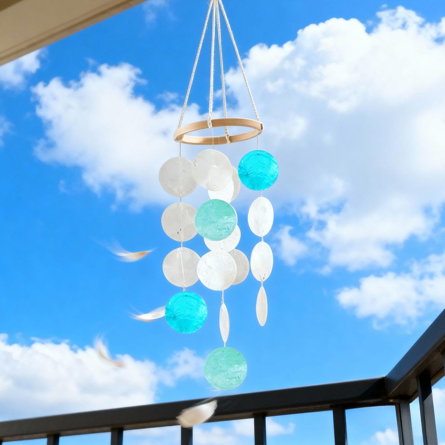 1 Bianco Shell Carillon di Vento E 8 Pezzi di Doppio Foro Shell Pezzi, Oceano Vento Decorazioni, Shell Dream Catcher, Adatto per Giardino E Cortile Decorazione.