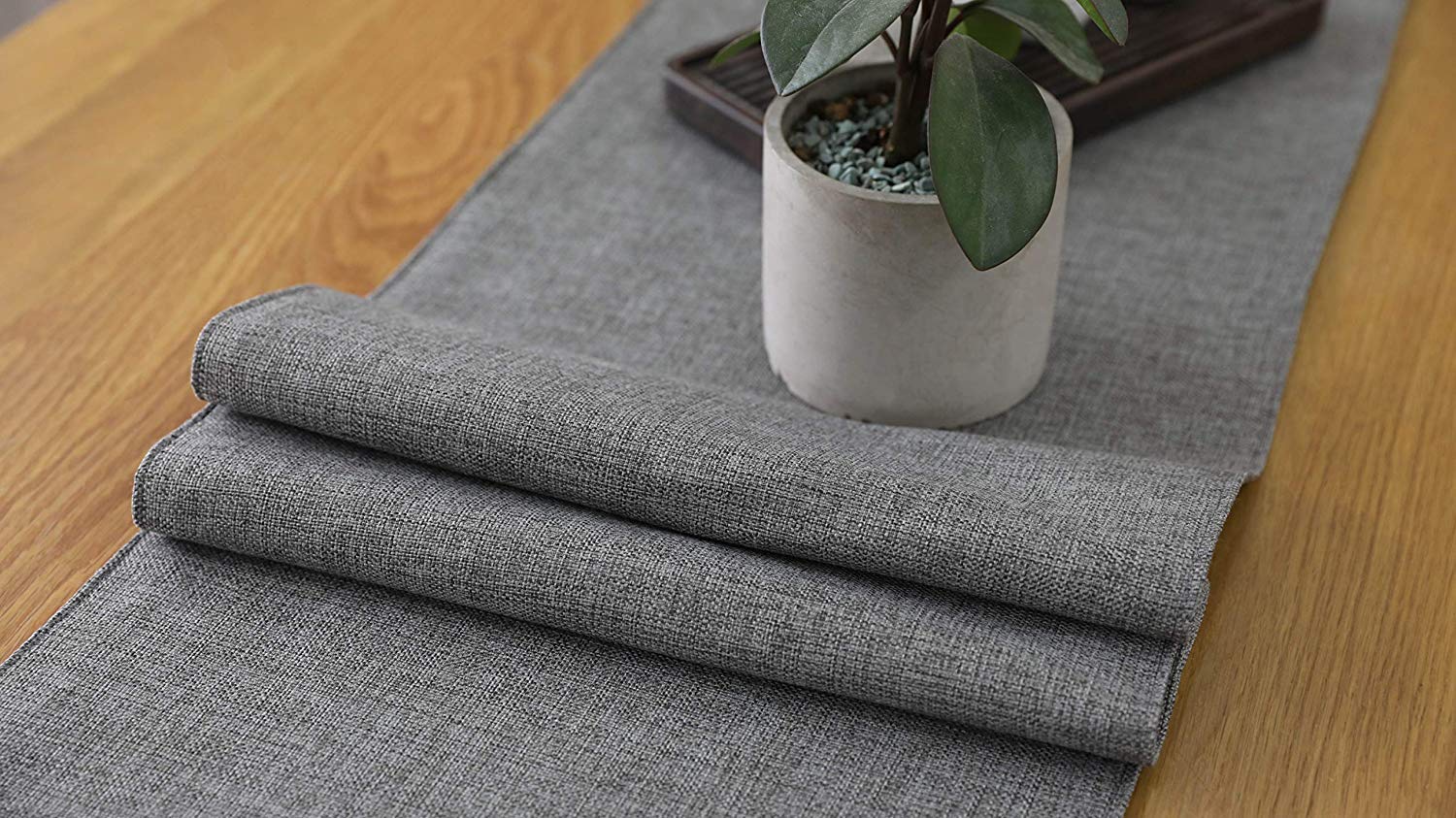 Amazon｜Khooti両面ウォッシャブルポリジュートテーブルランナー耐熱