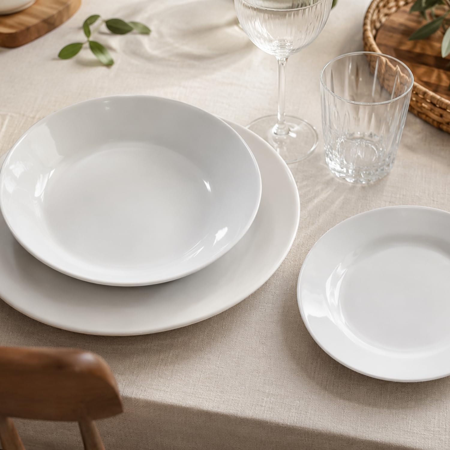 Virsus Servizio di Piatti ROTONDI per 6 Persone 7076, 18 Piatti in Porcellana color Bianco, Set composto da Piatto Fondo Diam.20,5cm, Piatto Piano Diam.24cm e Piattino Dessert Diam.19cm
