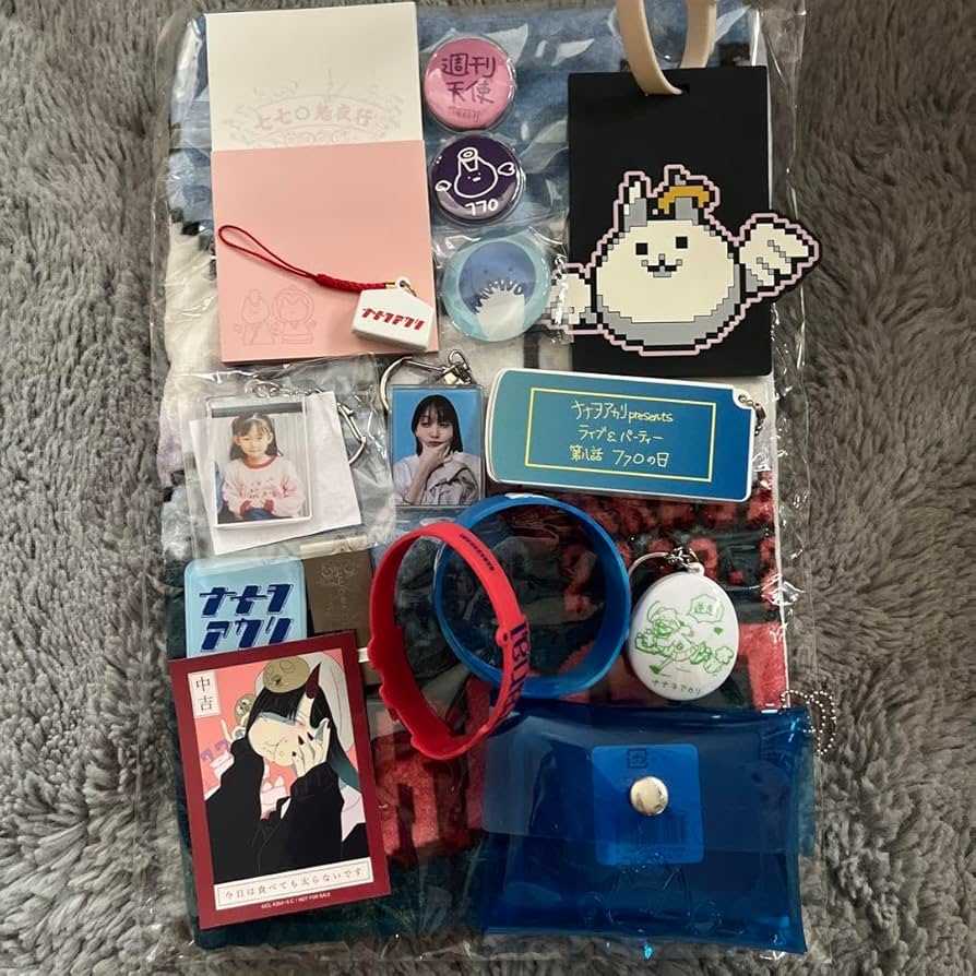 ナナヲアカリ　グッズ　まとめ売り Amazon.co.jp: ナナヲアカリ グッズ セット : おもちゃ