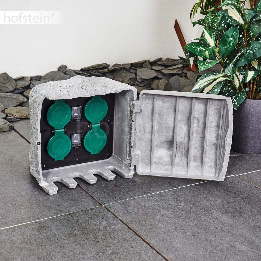 HOFSTEIN Außensteckdose Tinú, Gartensteckdose aus Metall in Steinoptik mit Dämmerungssensor u. 4 Steckdosen mit Klappdeckeln, Festinstallation, Mehrfachsteckdose, Garten, Terrasse, Außenbereich, IP 44