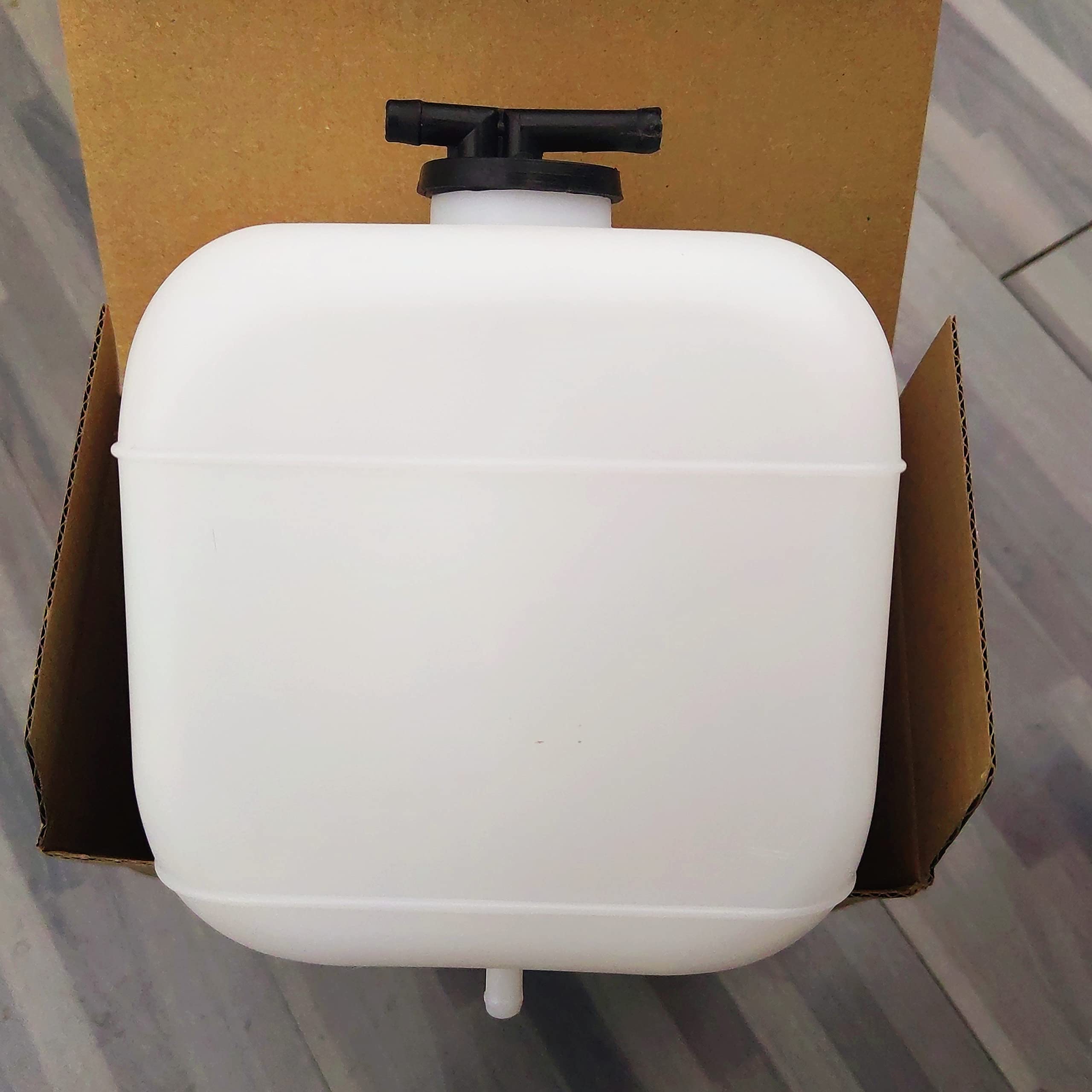 水槽 takechiyo1423 Amazon.com: 68841-42360 Sub Bottle Reserve Expansion Tank For