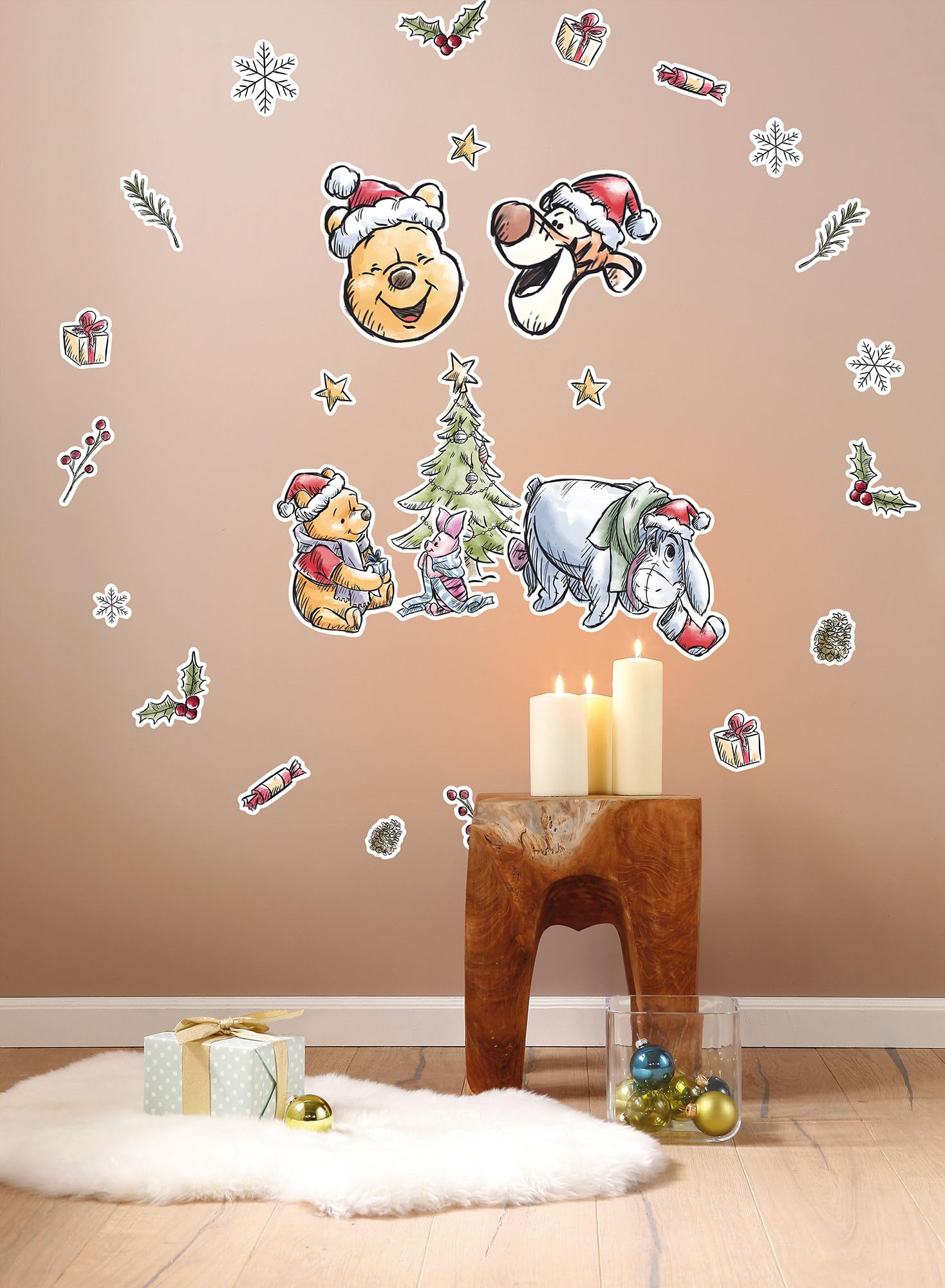 Disney Deco Stickers by Komar Winnie The Pooh Christmas - Size: 50 x 70 cm - 26 Pieces - Wall Stickers, Children's Room Decoration, Christmas