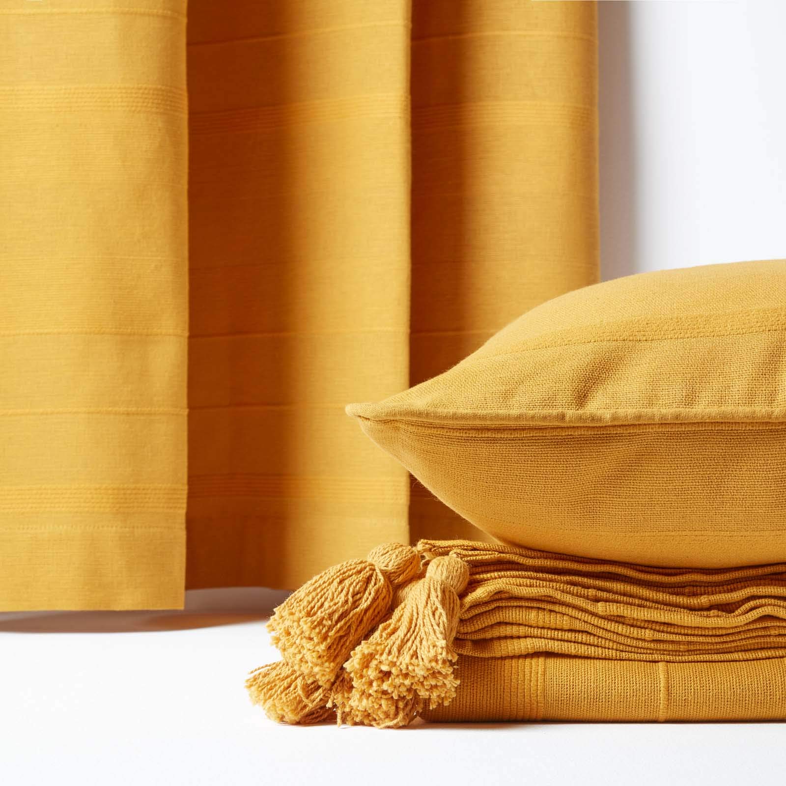 HOMESCAPES Plaid canapé en Coton, Jeté de lit ou de canapé tissé Main - Rajput - Jaune Moutarde - 225x255 cm