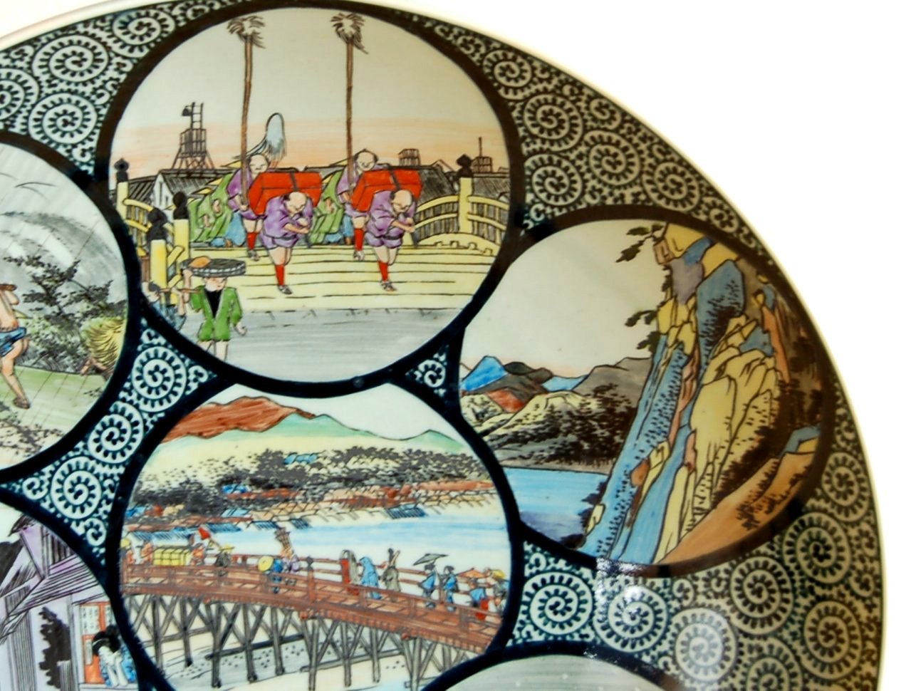 Amazon.co.jp: 飾り皿 絵皿 大皿 スタンド付き 有田焼 陶器 伝統工芸品