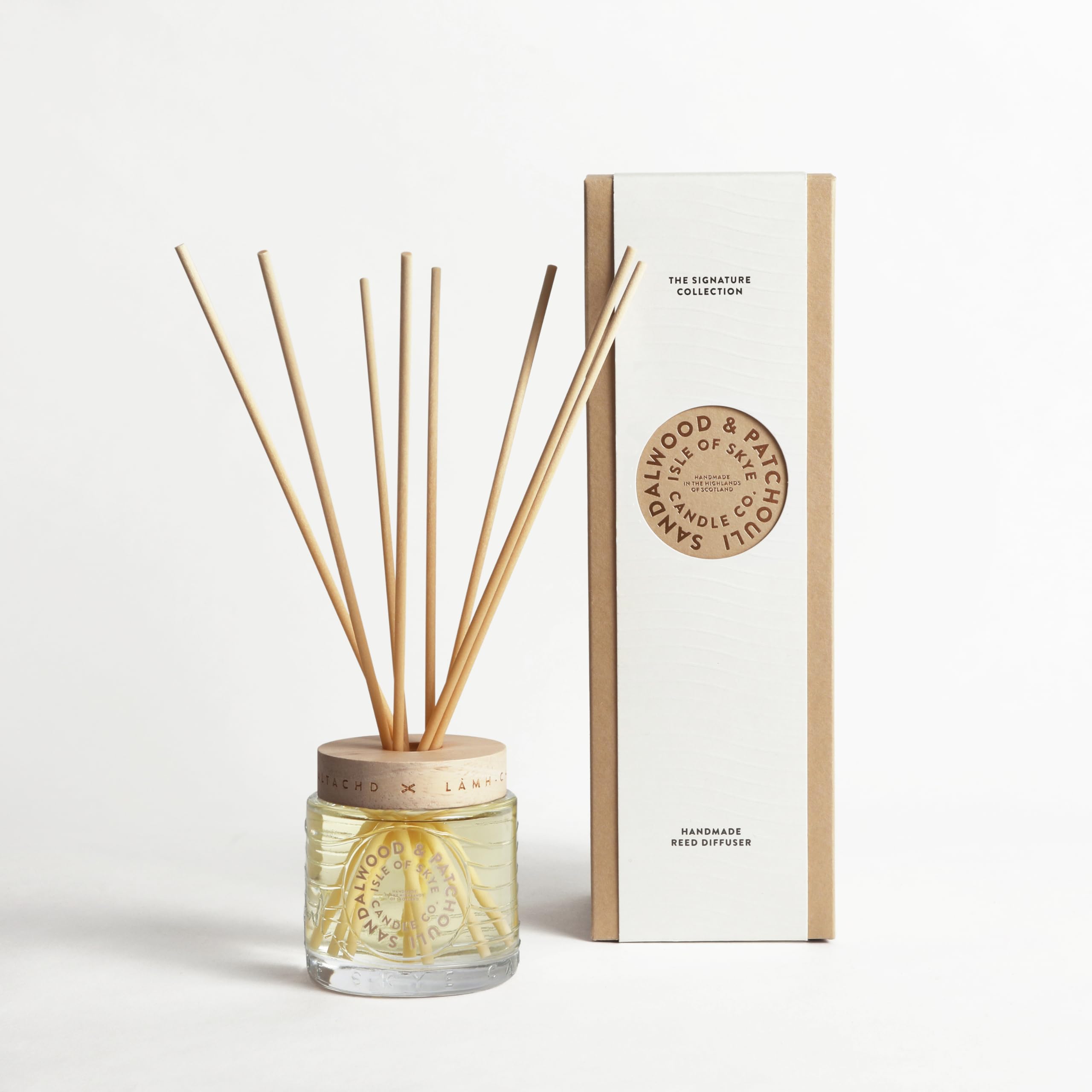 Isle of Skye Candle Company Sandalwood & Patchouli Reed Diffuser | Premium Fragrance | Hand-poured in Scotland | Effortless home fragrance | 10 Weeks Diffuse Time | Plant-based, sustainable augeo