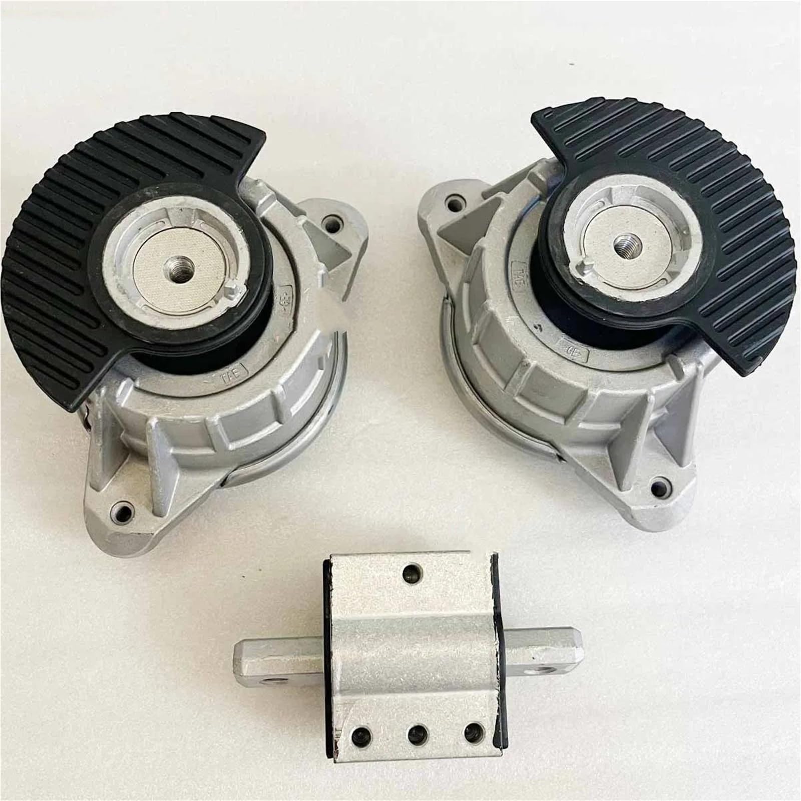 2042404217 2042400917 2122400418 Engine Motor Drive Bracket Suitable for Benz W204 S204 W212 S212
