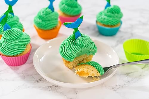 Miniatura 8 de Bakerpan Mezcla de glaseado de crema de mantequilla, cobertura de glaseado con sabor a vainilla, color blanco, 4 libras