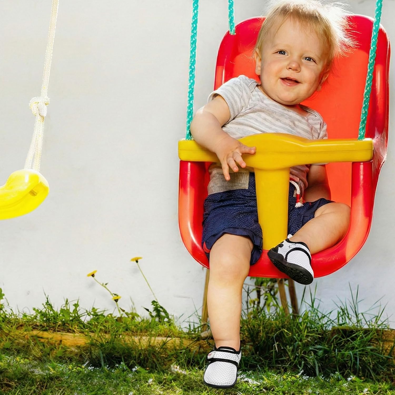 JOINFREE Baby Water Shoes Toddler Boys Girls Sandals Baby Lightweight Beach Swim Pool Shoes Kids Barefoot Quick-Dry Auqa Socks Infant First Walking Shoes - Image 2