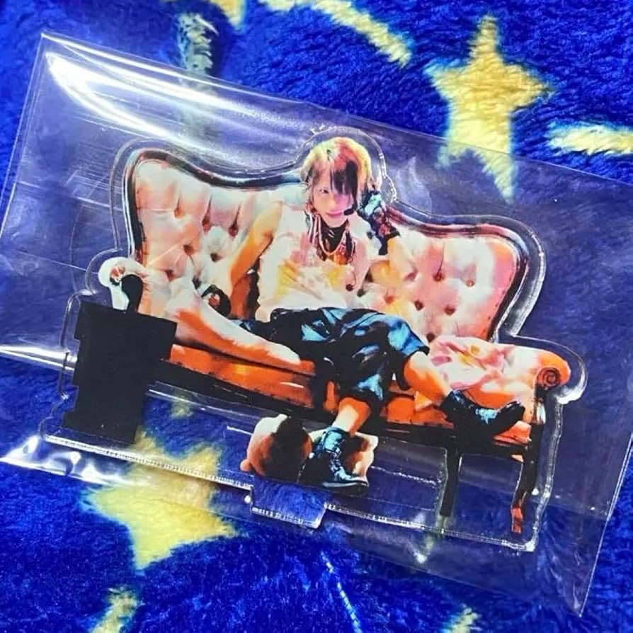 Amazon.co.jp: 上田竜也 マリーアントワネット アクリルスタンド