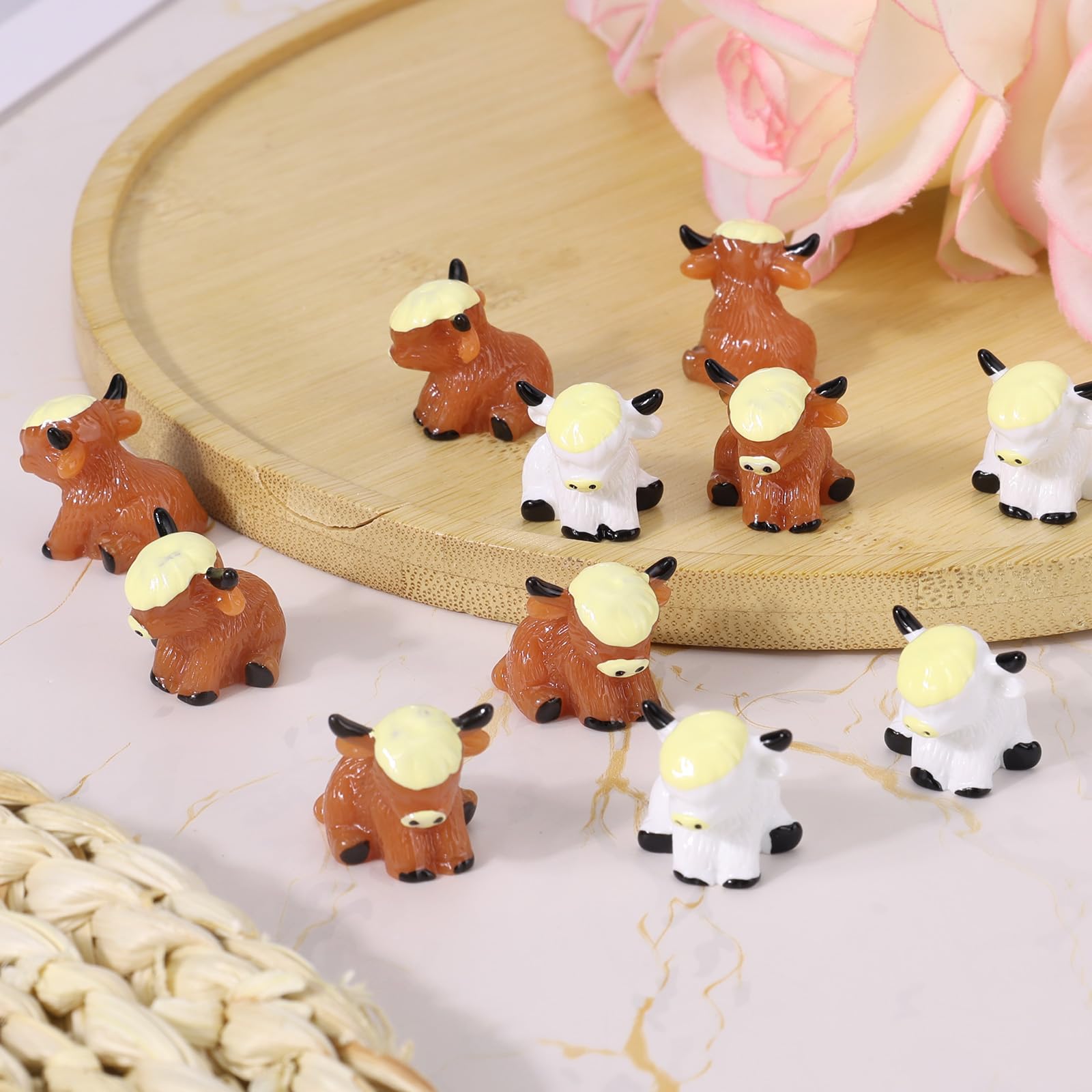 50pcs Mini Highland Cow Figurines - Image 3