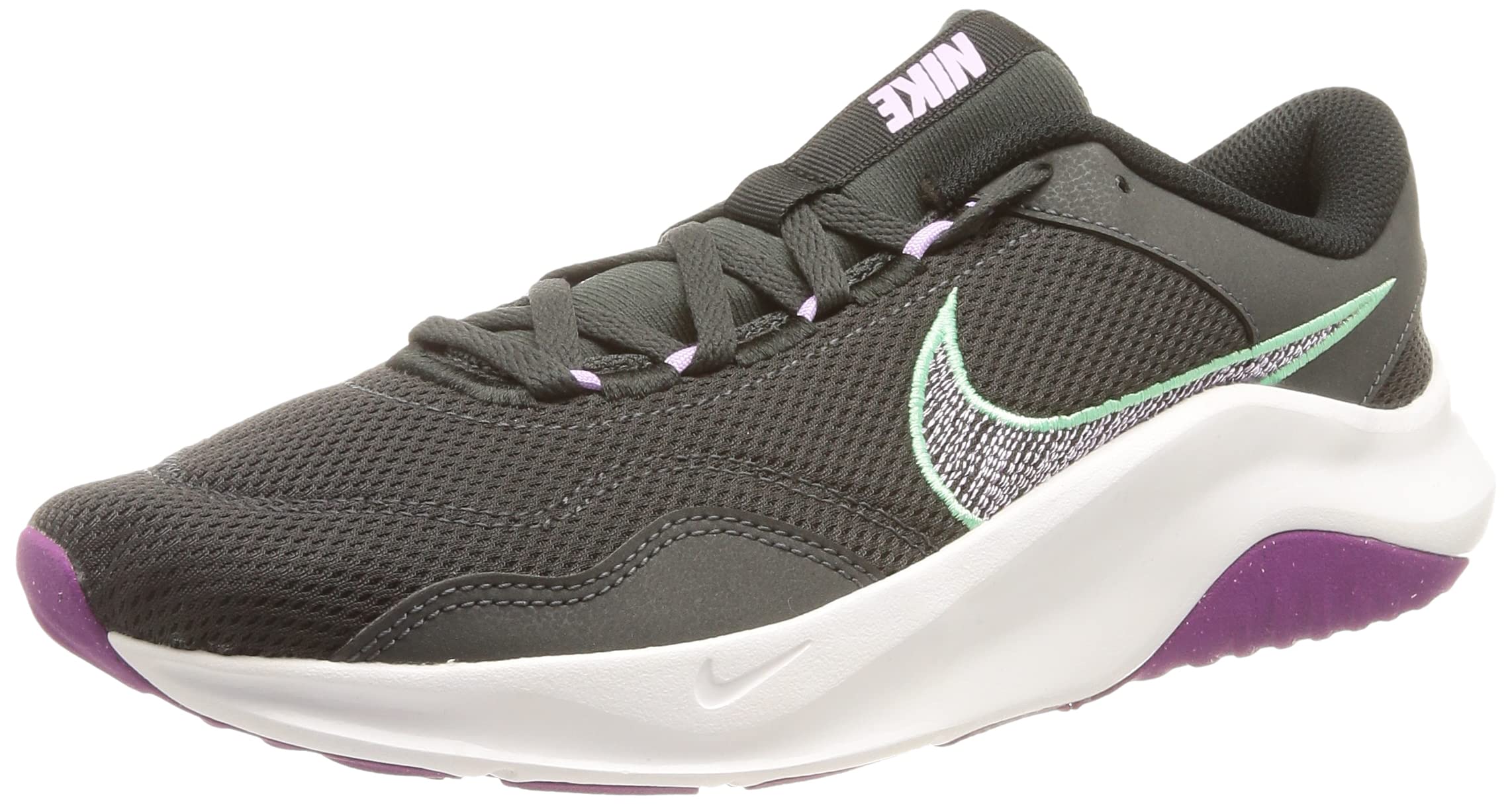 NikeLegend Essential 3 Nn womens Shoes