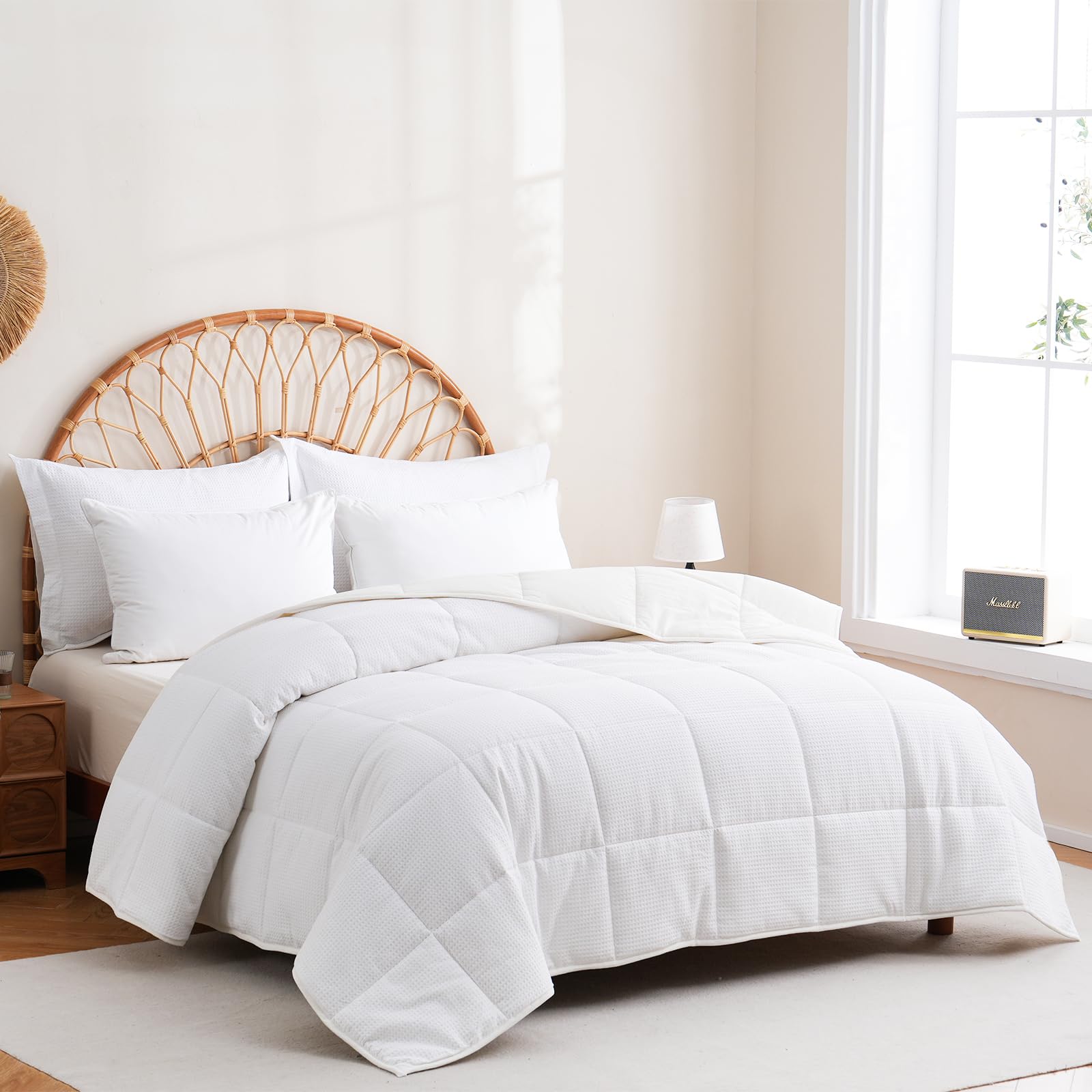 Photo 1 of YMLIVE Wool Comforter Dvet Insert King Size for All Season, Luxurious Wool Fill Duvet, Breathable Comforter, 100% Noiseless Waffle Cotton Shell (White)