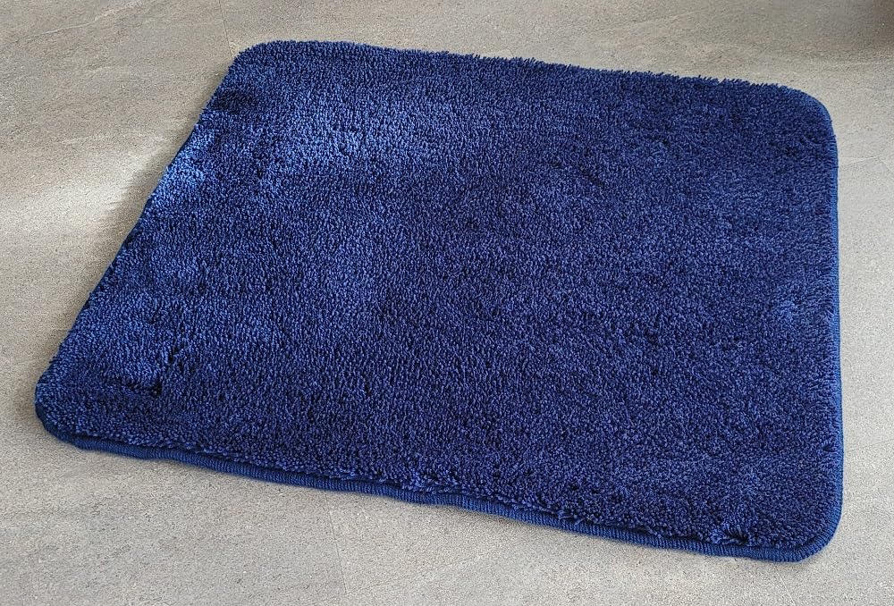Tapis de bain Kleine Wolke Riva 60x100cm vert pour réveiller la déco de votre salle de bain