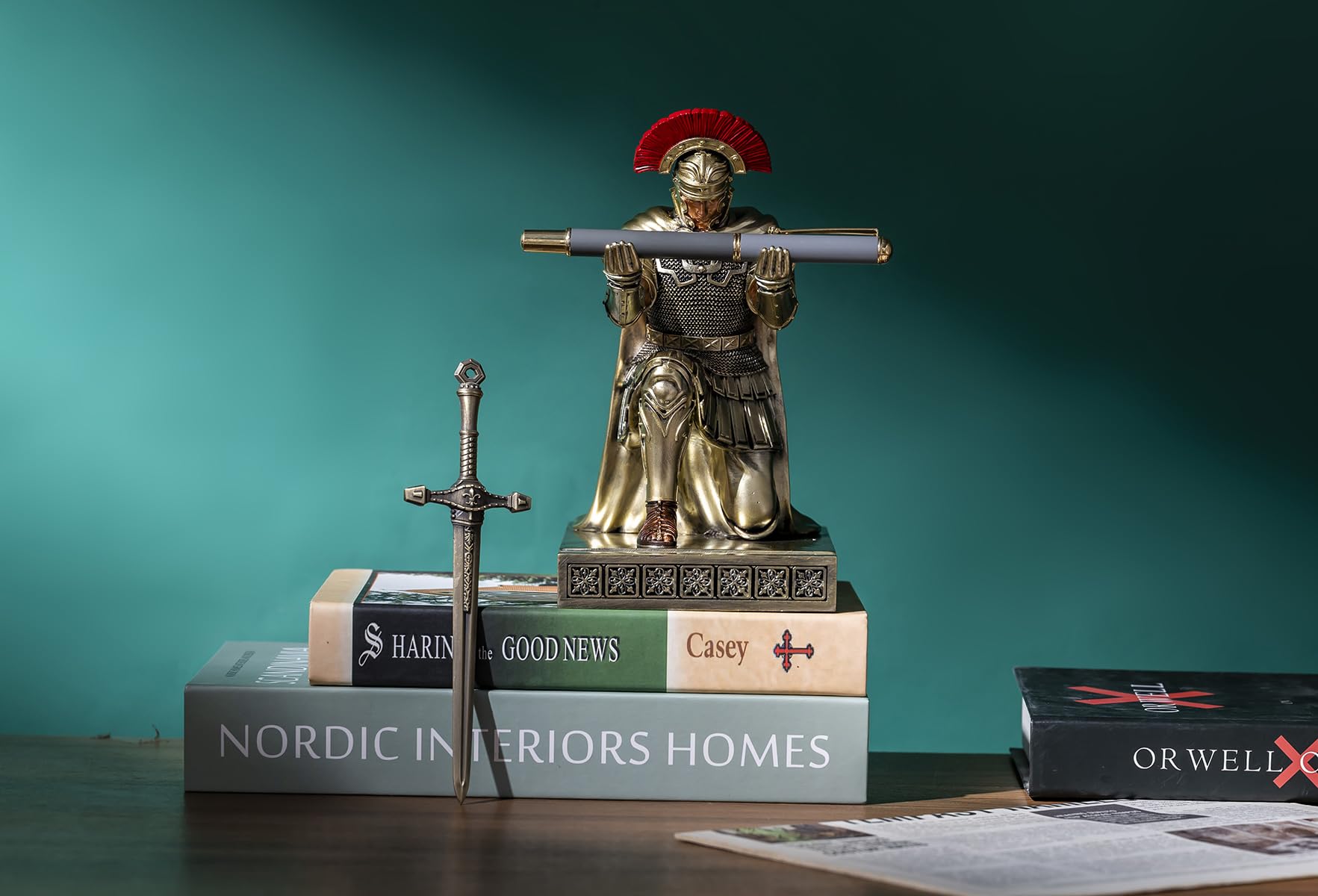 Centurion Cloak Warrior Knight Stifthalter, Handy-Ständer, Schreibtisch-Organizer und Zubehör als Geschenk für Büro und Zuhause (Bronze)