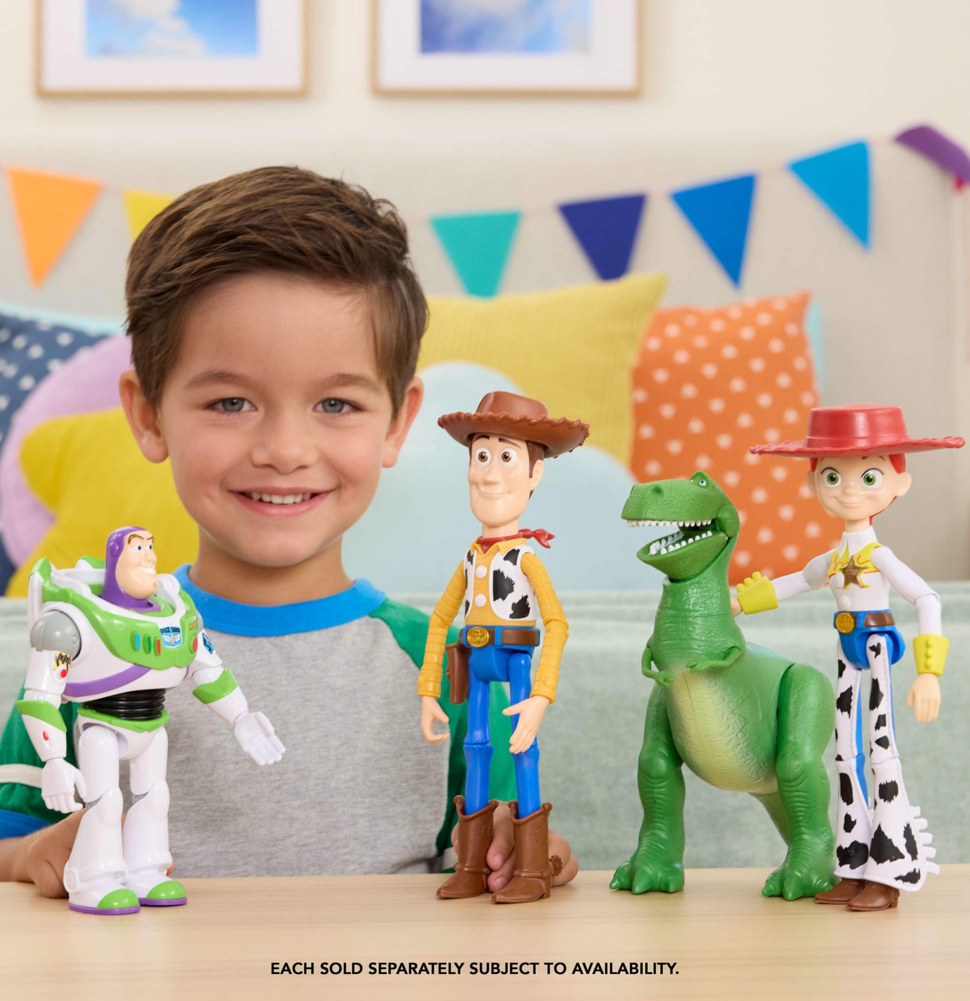 Mattel Disney · Pixar Figurine articulée Woody de 23 cm avec 14 Points d’Articulation, détails fidèles au Film et Chapeau Amovible, JKV14