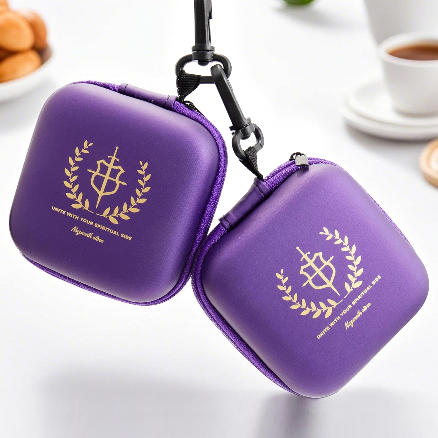 Nazareth Store Custodia per rosario viola con cerniera e clip, guscio rigido protettivo per preghiera, con interno morbido e tasca in rete, custodia da viaggio per rosari cattolici e regali religiosi