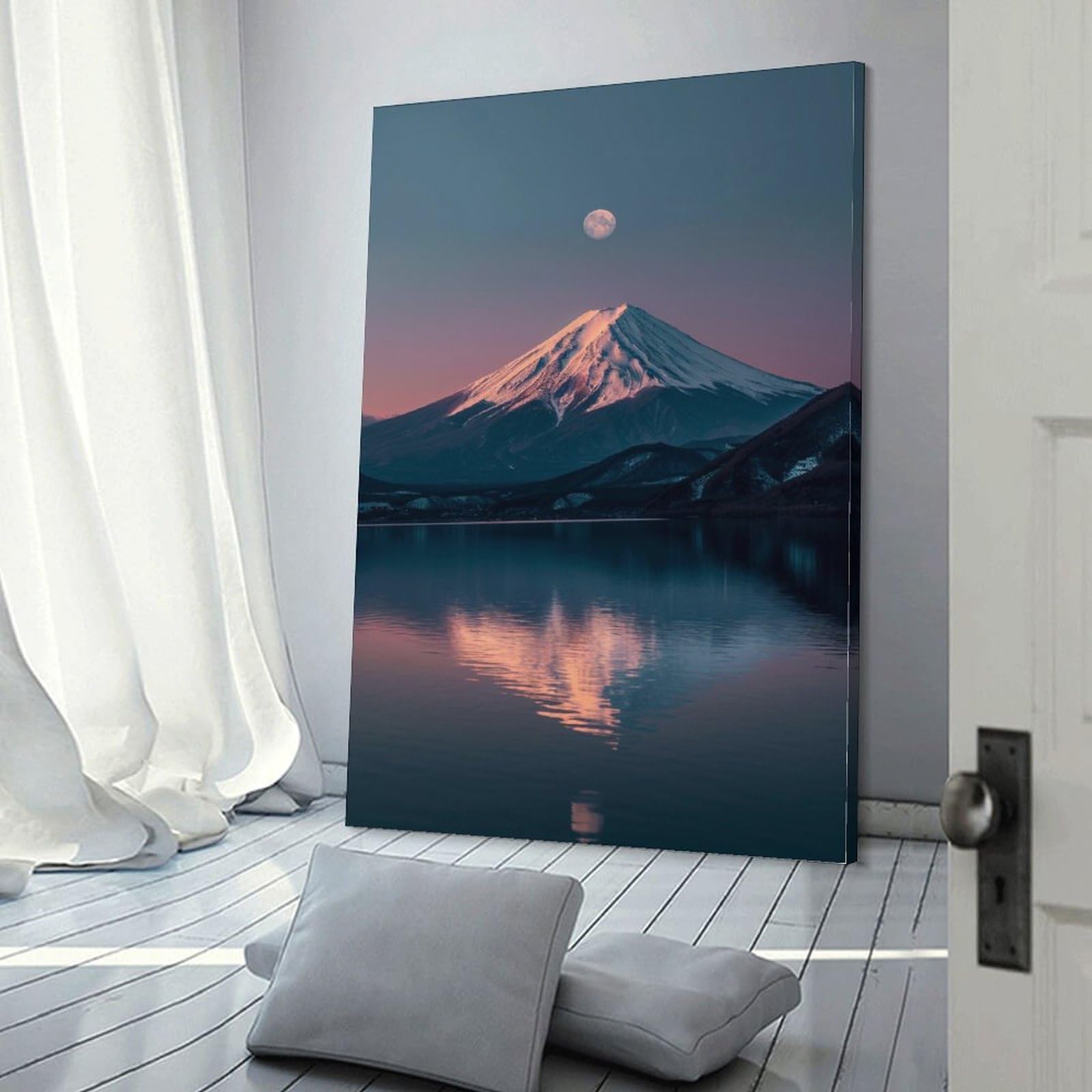 富士山 屏風絵月 Amazon co jp 絵画 夕暮れ時の湖に映る富士山と月 