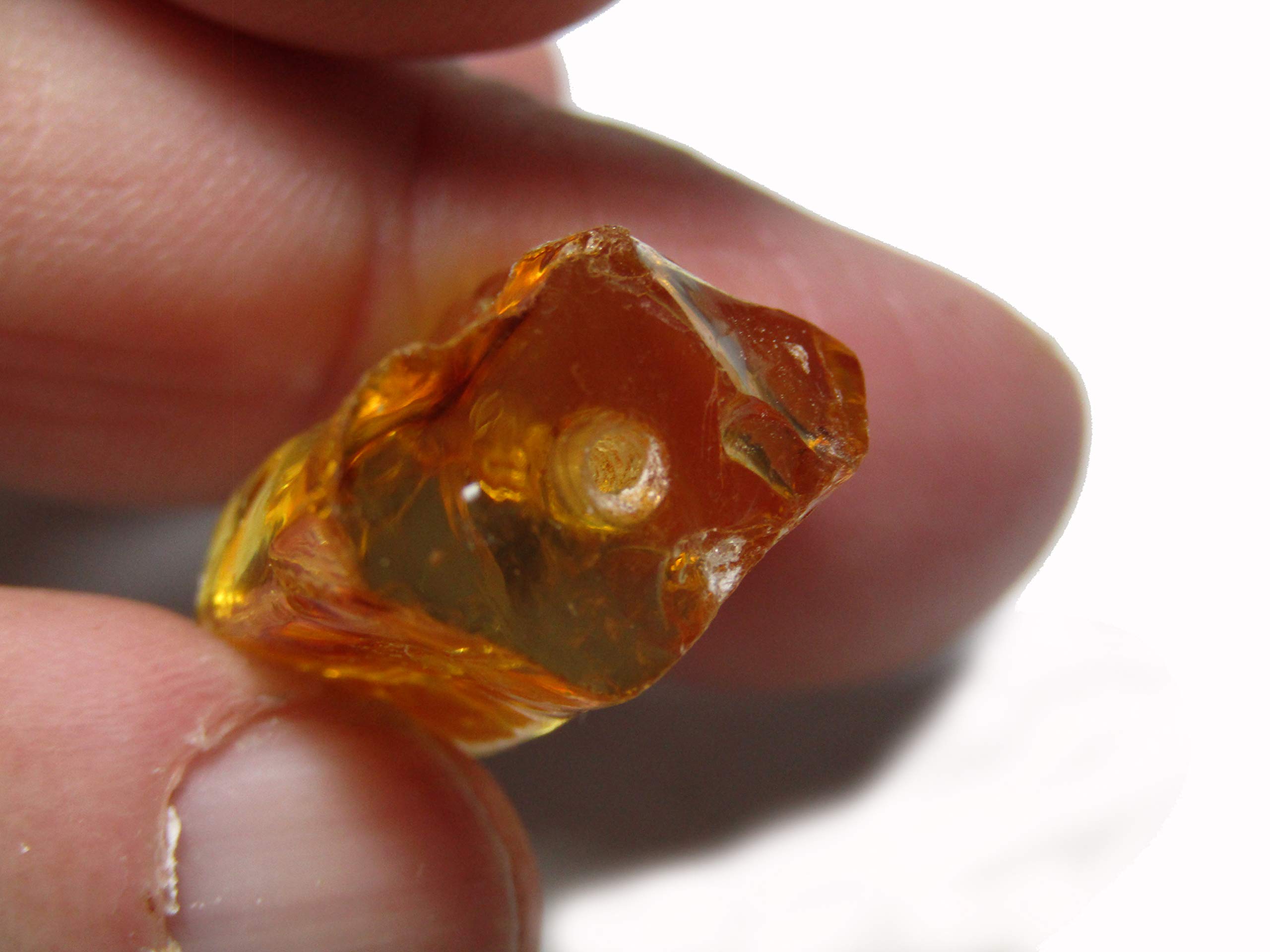 Pezzo di ambra naturale non trattato con foro per realizzare collana o bracciale, AMBAR