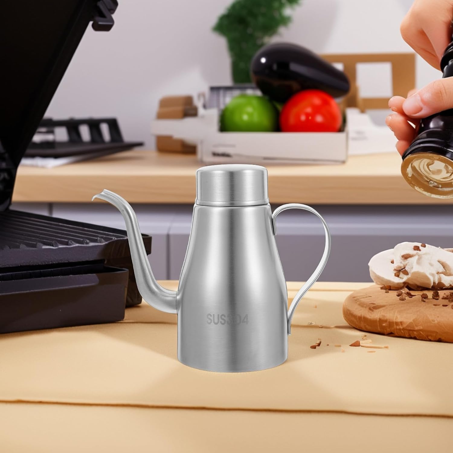 Stainless Steel Oil Dispenser Bottle 13oz with Pour Spout for Kitchen Use Food-grade 304 Steel Oil Sprayer Vinegar and Soy Sauce Storage