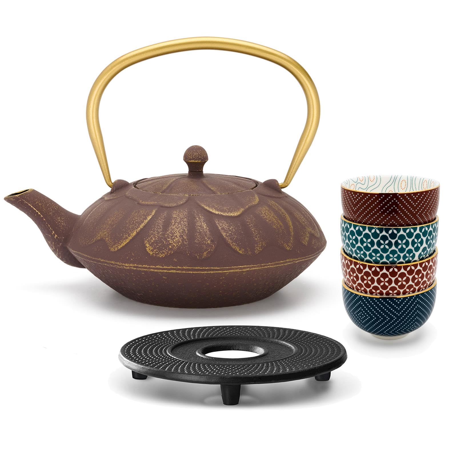 Bredemeijer Teekanne 1.3 Liter - flache Asia Gusskanne lila im Set mit 4 Tassen aus Porzellan & Untersetzer inkl. Edelstahl-Tee-Filter-Sieb Einsatz