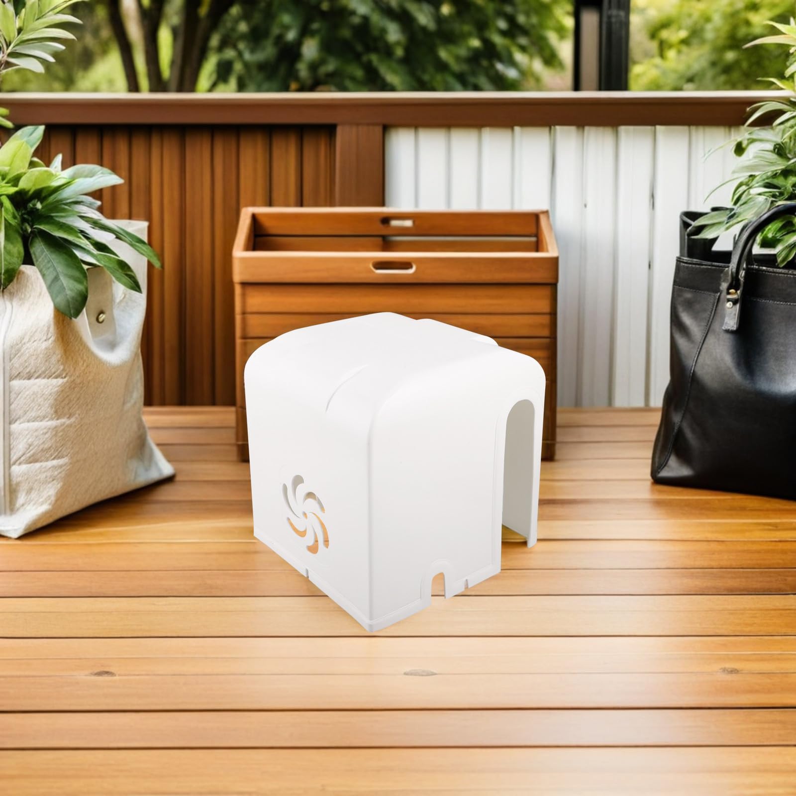 Homoyoyo Cubierta de Protección para Motor Exterior, Cubierta de Lluvia para Bomba de Agua de Jardín y Bomba de Piscina Elevada, Plástico Blanco, Diseño de Ventilación, Compatible