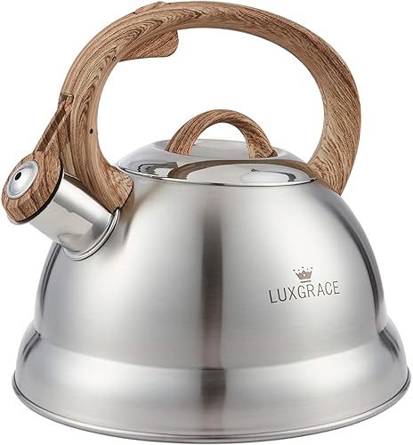 Creative Home - Tetera silbante de acero inoxidable de 2.3 cuartos de galón con mango ergonómico de goma de madera, acabado satinado