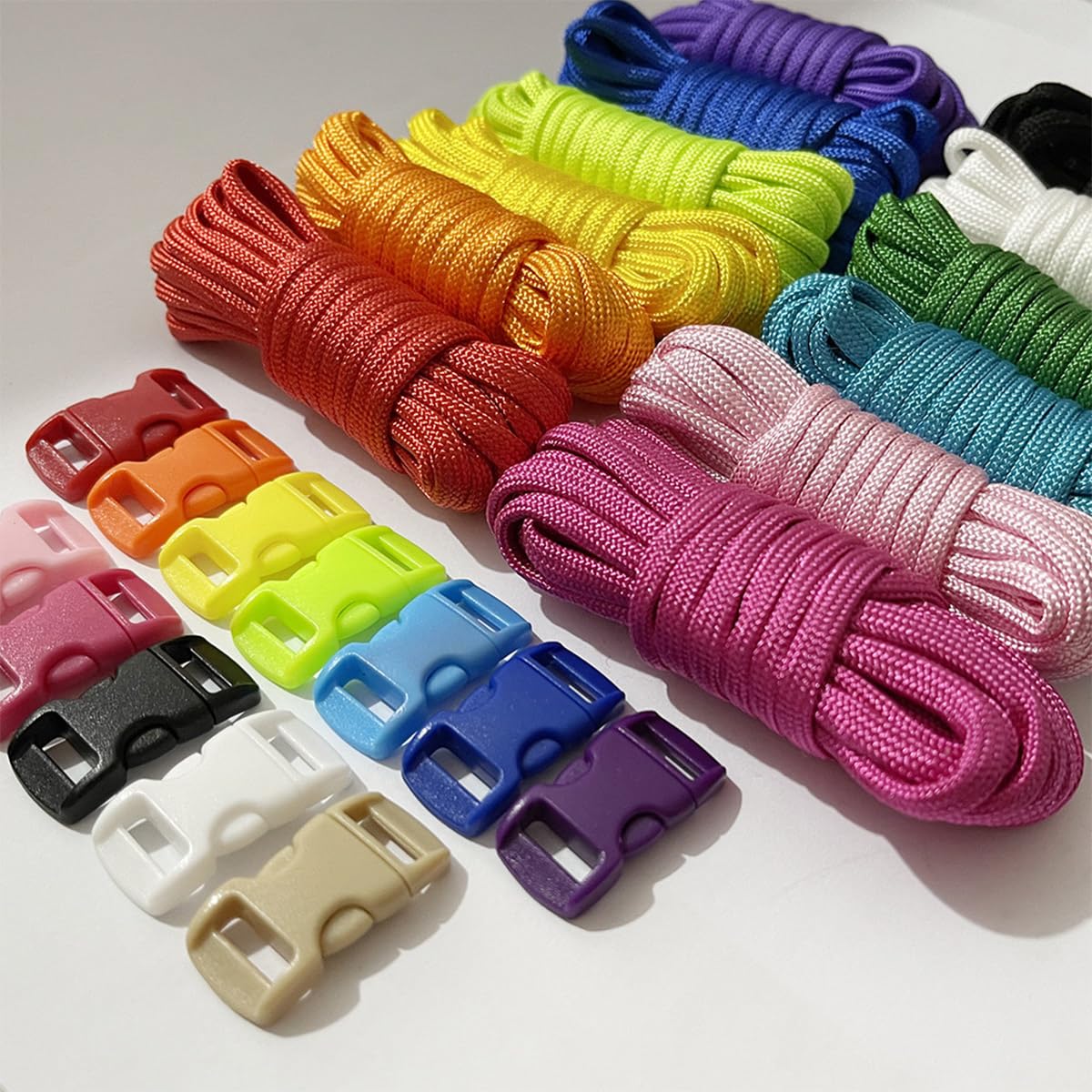 Ensemble de paracorde, kit d'artisanat, Corde de paracorde Multifonction Comprenant Une Boucle de Corde et des Aiguilles à Coudre, pour Les Sports de Plein air la Fabrication de Bracelets DIY