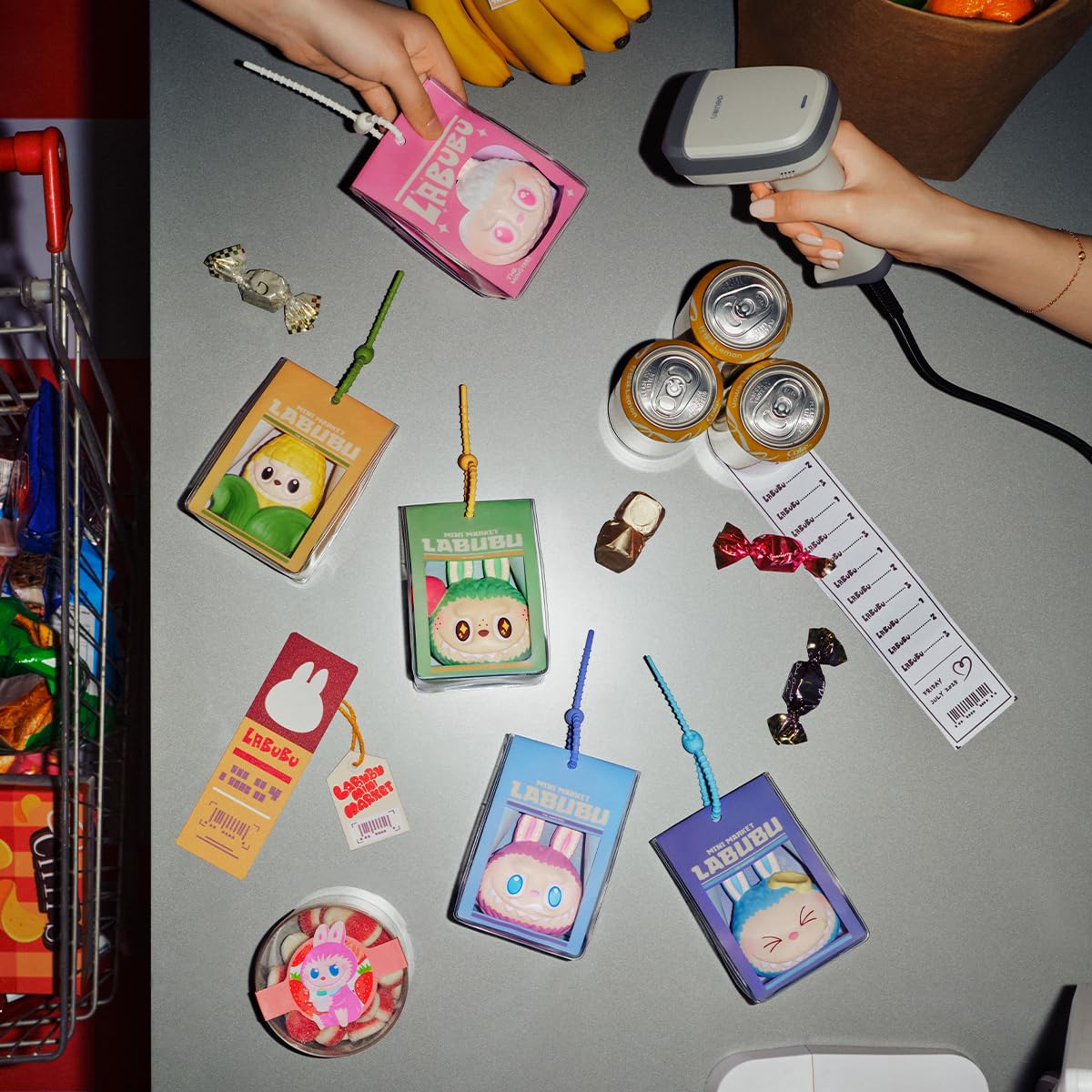 【シュリンク付】POP MART Wacky Mart ぷにぷにチャーム シュリンク付】POP MART Wacky Mart ぷにぷにチャーム