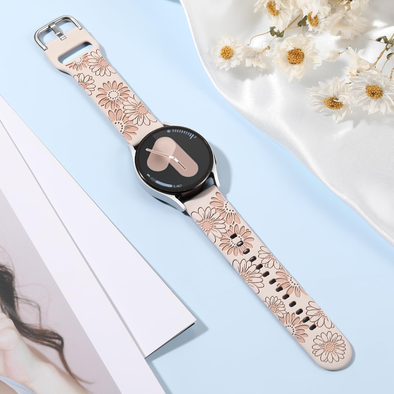 Netolo Bransoletka z grawerowanym wzorem kwiatowym, kompatybilna z Samsung Galaxy Watch 7 6 5 4 (40 mm/ 44 mm), Galaxy Watch 6 4 Classic / 5 Pro 45 mm/ FE/Active 2, 20 mm, miękki silikonowy pasek dla