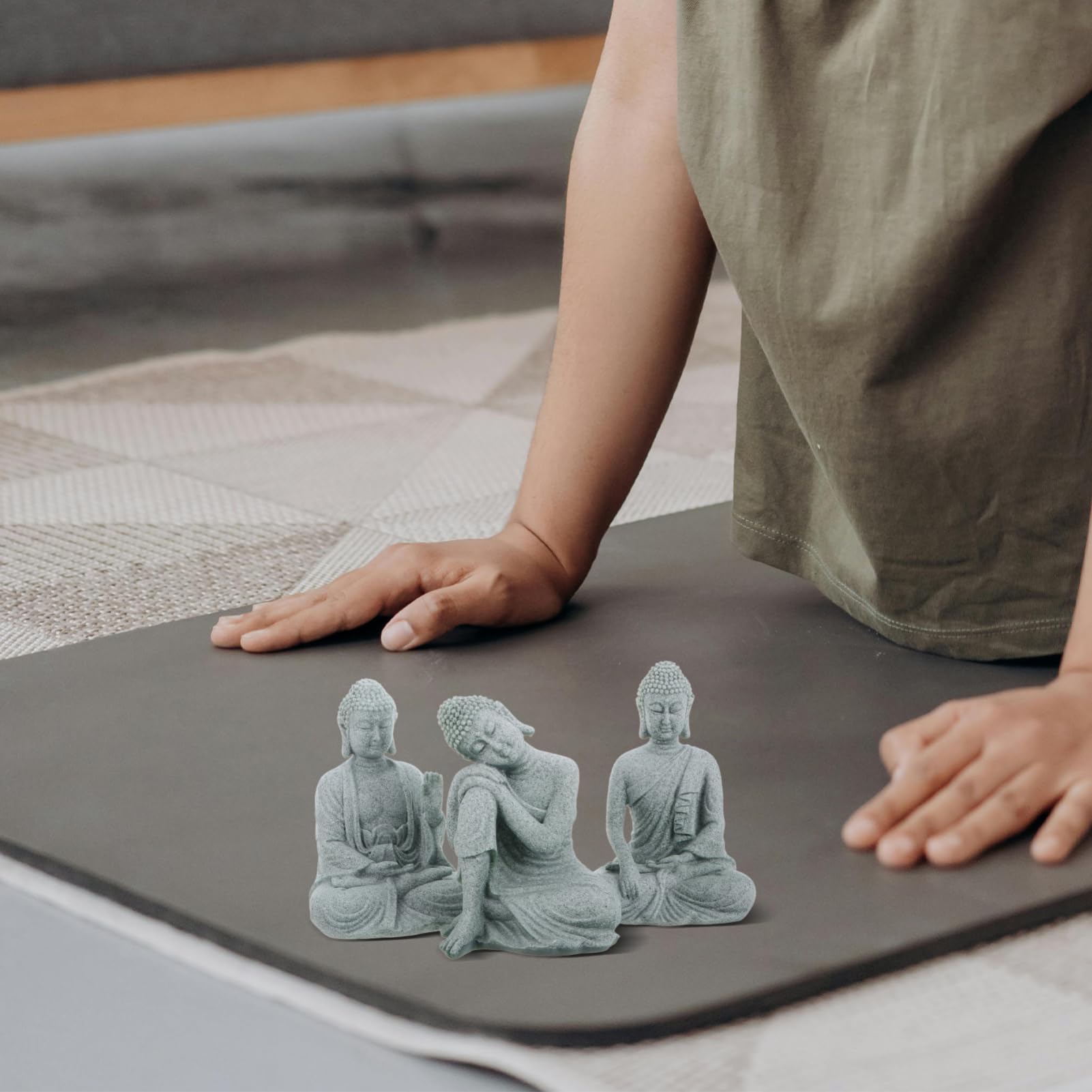 Cabilock 3 Stück Buddha Figuren aus Naturstein für Zuhause und Büro | Zen Dekoration für Schreibtisch, Yoga Studio und Aquarium, Sitzende Statuen im Dreierpack
