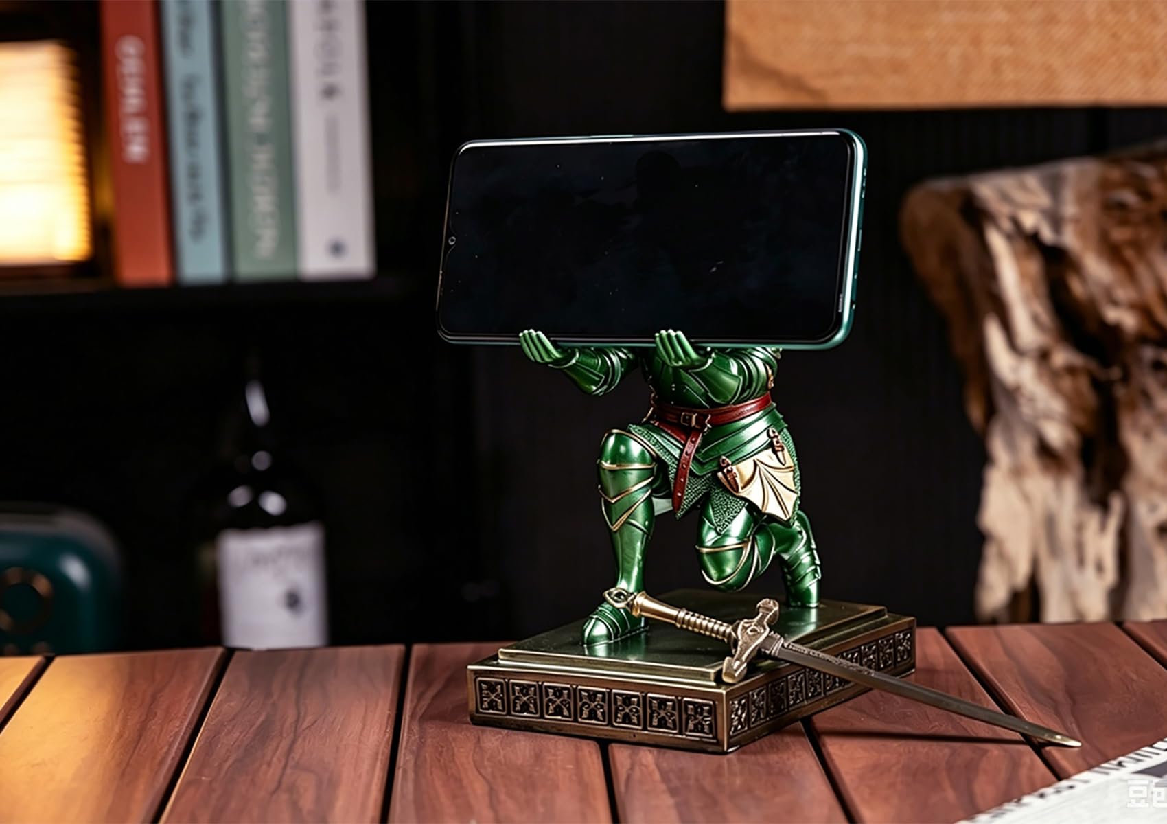 Mittelalterlicher Stiftehalter, gepanzerter Kriegerritter, Schreibtisch-Organizer und Zubehör, Harz, Stifthalter, Briefbeschwerer als Geschenk mit coolem Brieföffner für den Schreibtisch