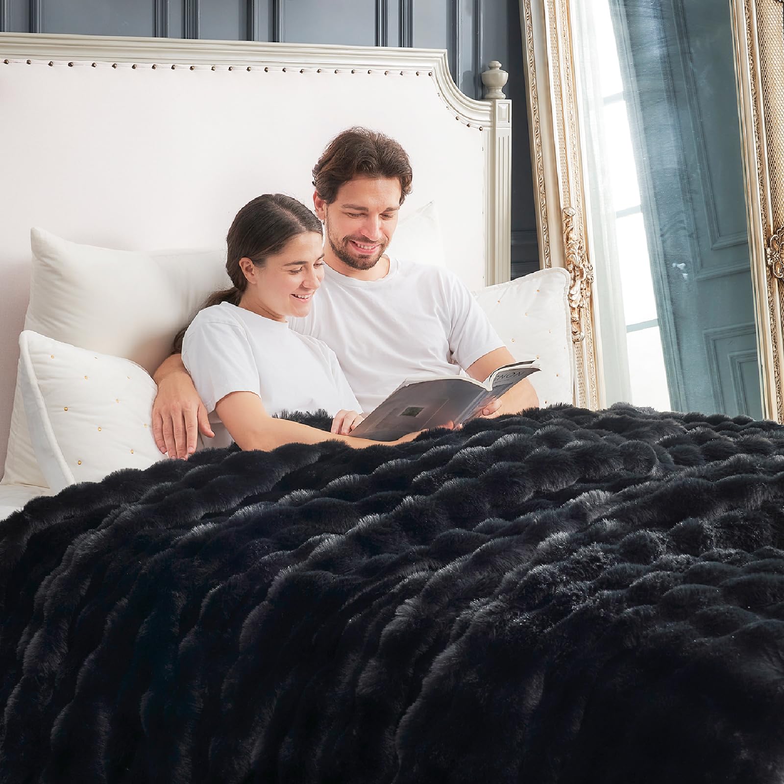 Cozy Bliss Faux Fur Throw Blanket for Couch, Fuzzy Soft Plush Thick Bubble Blanket for Sofa Bedroom Living Room, 60 * 80 Inches Black