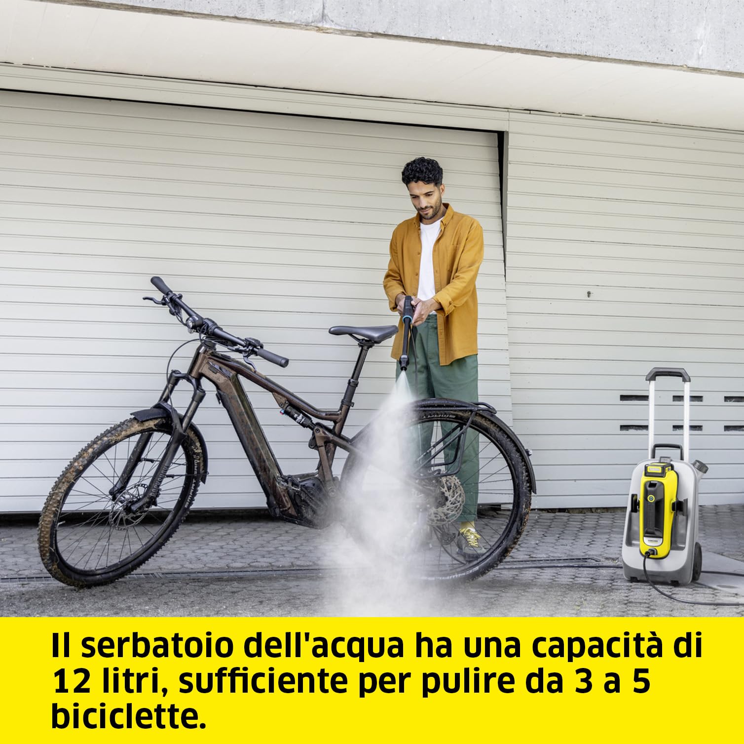 Kärcher Trolley serbatoio d'acqua mobile WT 12l, con grandi ruote e manico telescopico, completamente impermeabile, accessorio originale per idropulitrice a batteria a media pressione Kärcher OC 6-18