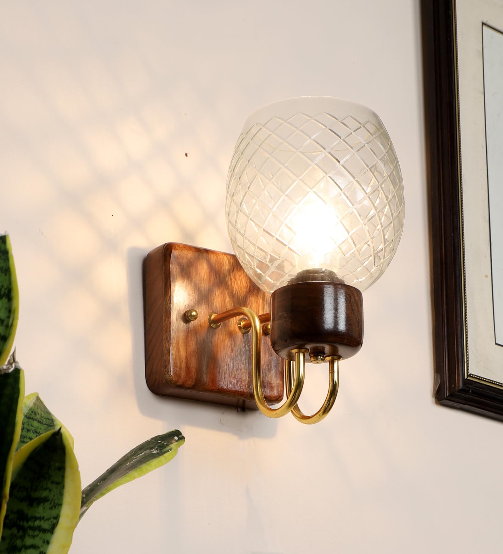 Green House Handmade Sheesham Wood Wall Light/Lamp with White Diamond Cut Glass, E27 Bulb Holder(Bulb not Included), Gold Plated Metal Bands and Brass Rivets for Bedroom/Living Room/Hallway