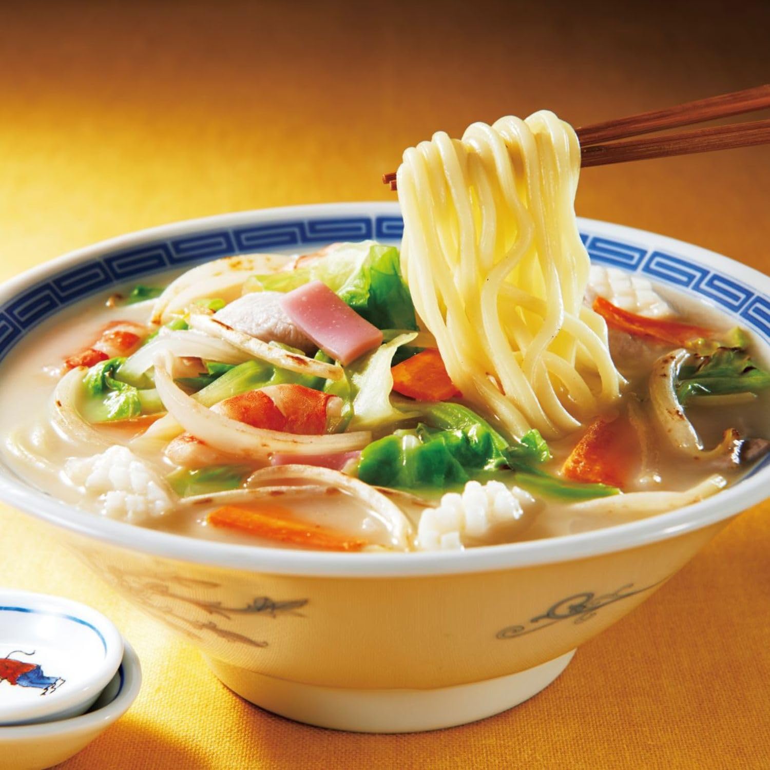 Amazon.co.jp: 東洋水産 マルちゃん のれんめぐり ちゃんぽん麺 200g