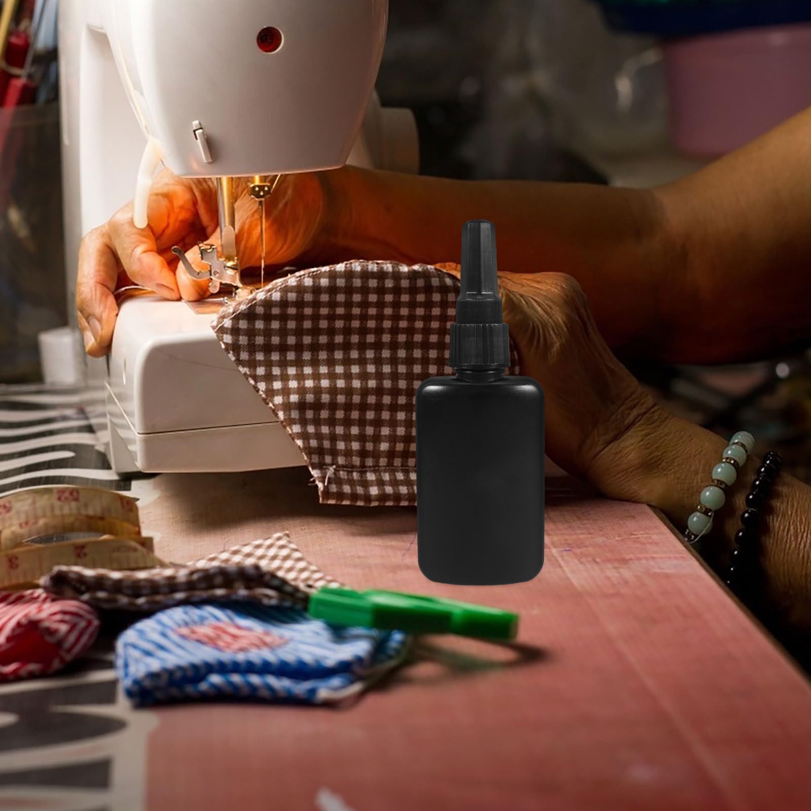 Alasum 3 Schwarze Quetschflaschen Lichtundurchlässig und Tragbar mit Präzisionsspitze aus Hdpe 50 Ml Zufällige Farbe für Kleber und Farbstoffe bei Selbstgemacht Projekten