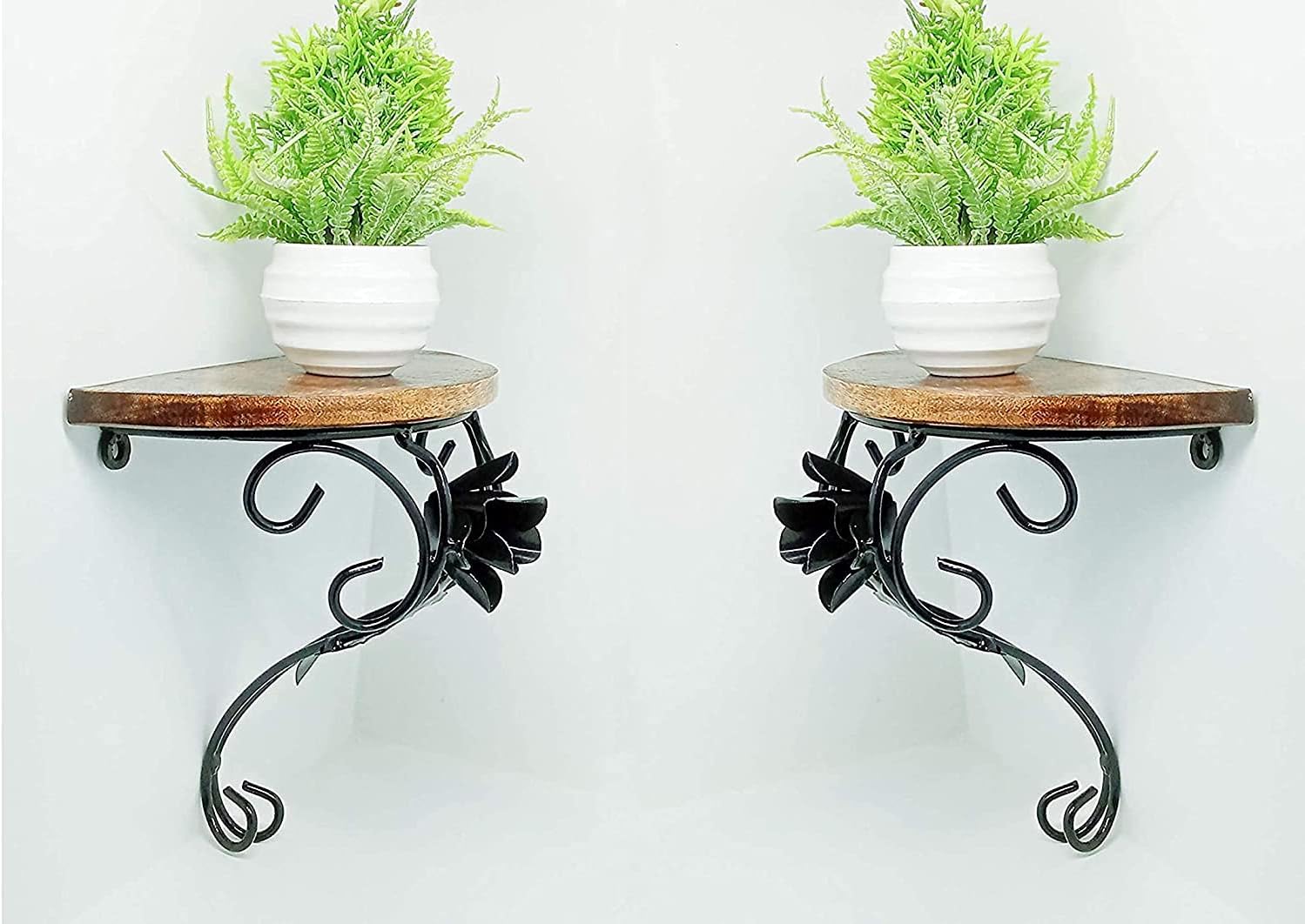 PEBBLECRAFTS Beautiful Wooden Shelf Glossy Decorative Corner Wall