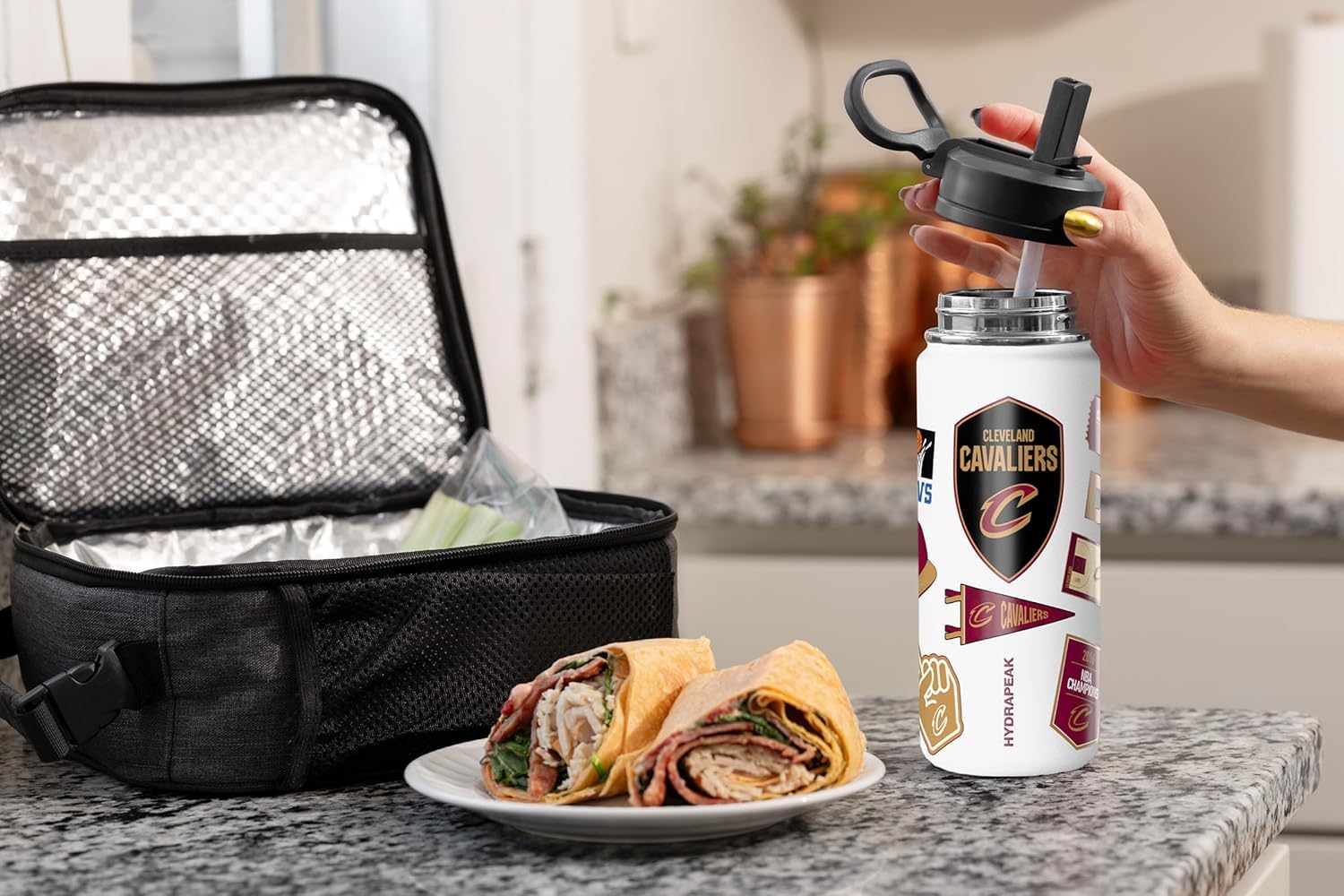 Hydrapeak NBA Offiziell lizenzierte Los Angeles Lakers Active Water Bottle mit Becherdeckel und Griff, wiederverwendbar, Edelstahl, doppelwandig, isoliert, Sportgeschenk