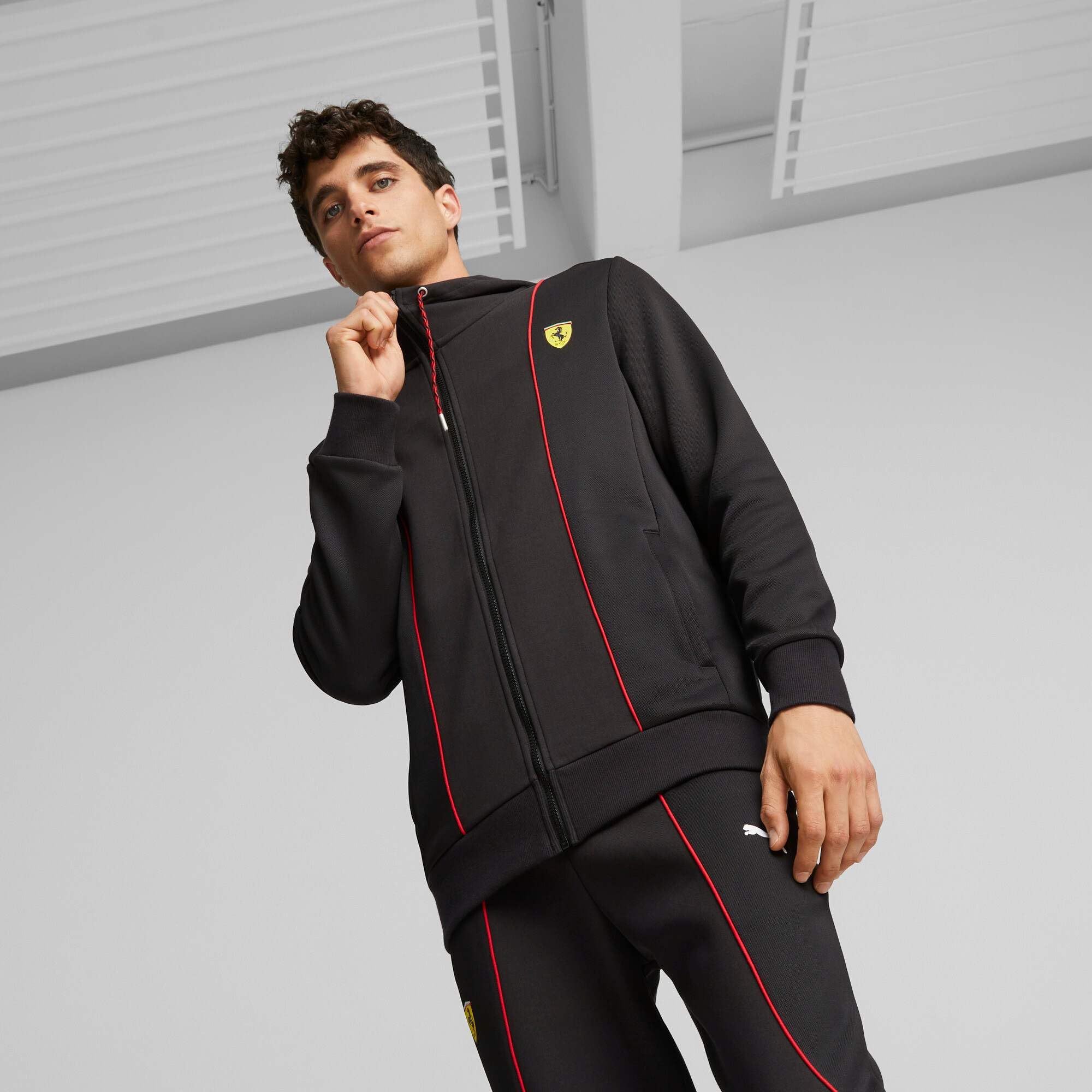 PUMA Veste de survêtement à Capuche Scuderia Ferrari Race M Black