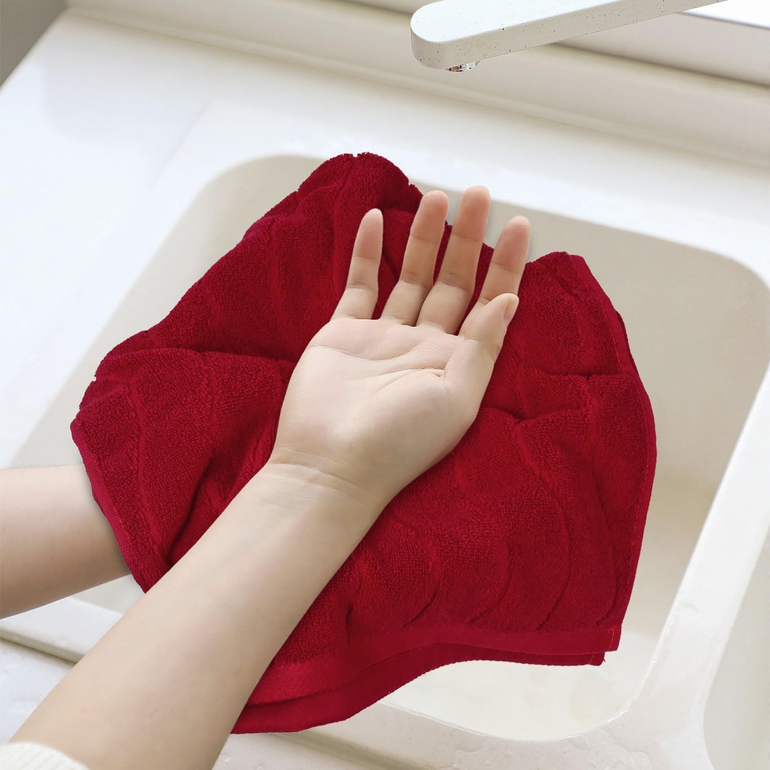 2-Piece Hand Towels for Bathroom in Red, Super Soft Decorative Valentines Hand Towel Set, Wavy Jacquard, Small Size 13x29 Inches - Image 7