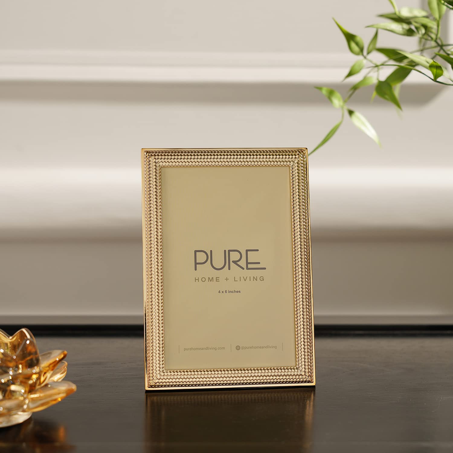 PURE HOME + LIVING Gold Plated Weaved Metal Photo Frame, Tabletop Photo Frame,Decorative Picture Frames For Home Décor, Office Desk, Bedroom & Living Room (4X6 Inches, Pack Of 1)