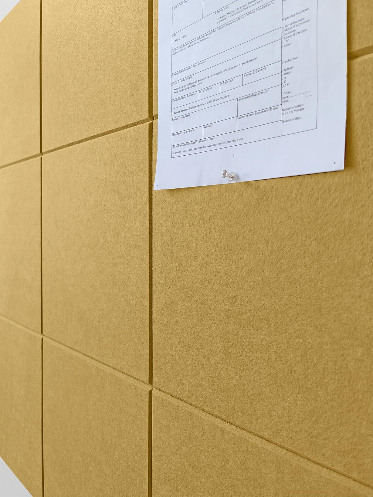 DECORITA Filz-Wandfliesen, große Korktafel-Alternative, ästhetische Filz-Pinnwand für Büro, Zuhause und Klassenzimmer, große Korktafeln für Wände, Pinnwand (12er-Pack), Senf