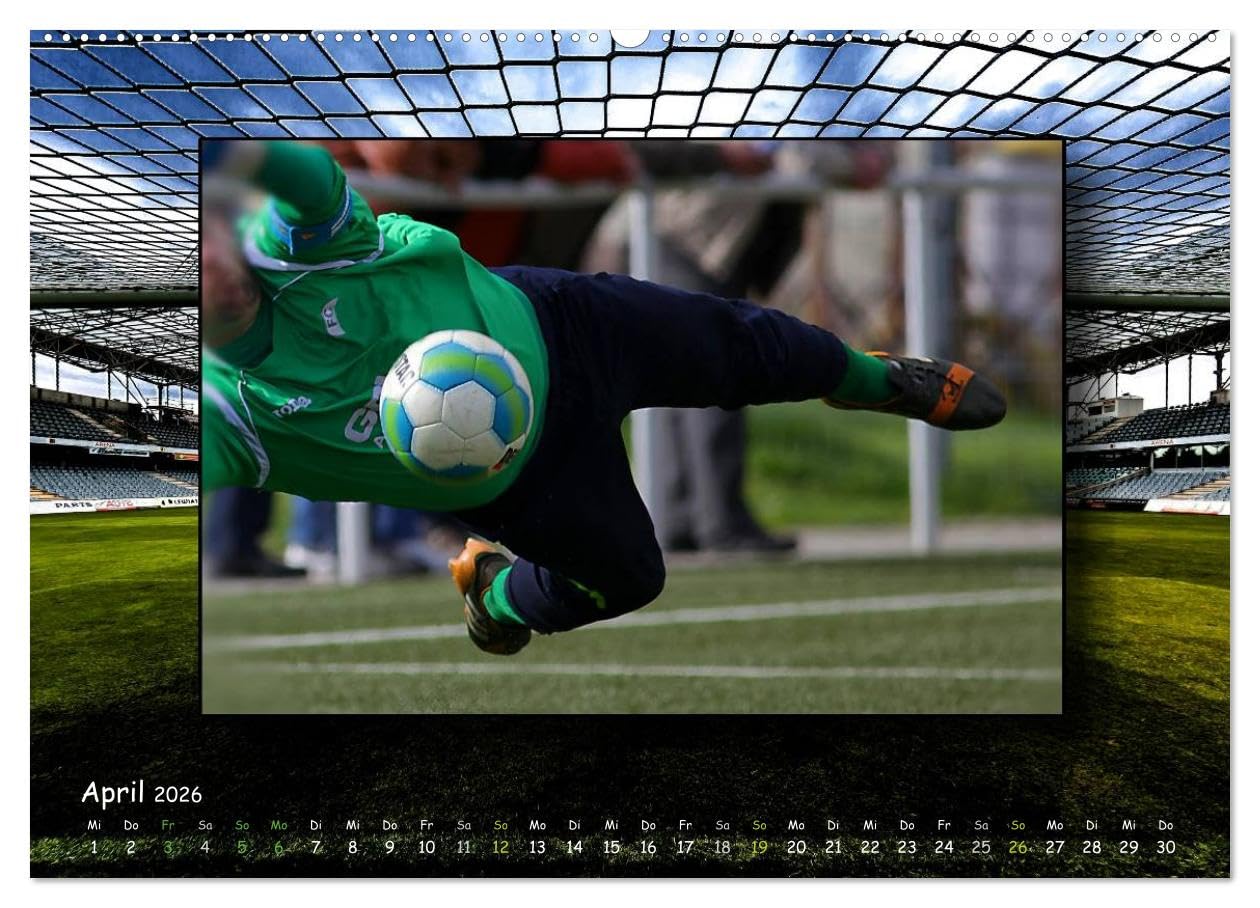 Fußball regiert die Welt (hochwertiger Premium Wandkalender 2026 DIN A2 quer), Kunstdruck in Hochglanz: Impressionen rund um den grünen Rasen (CALVENDO Sport)