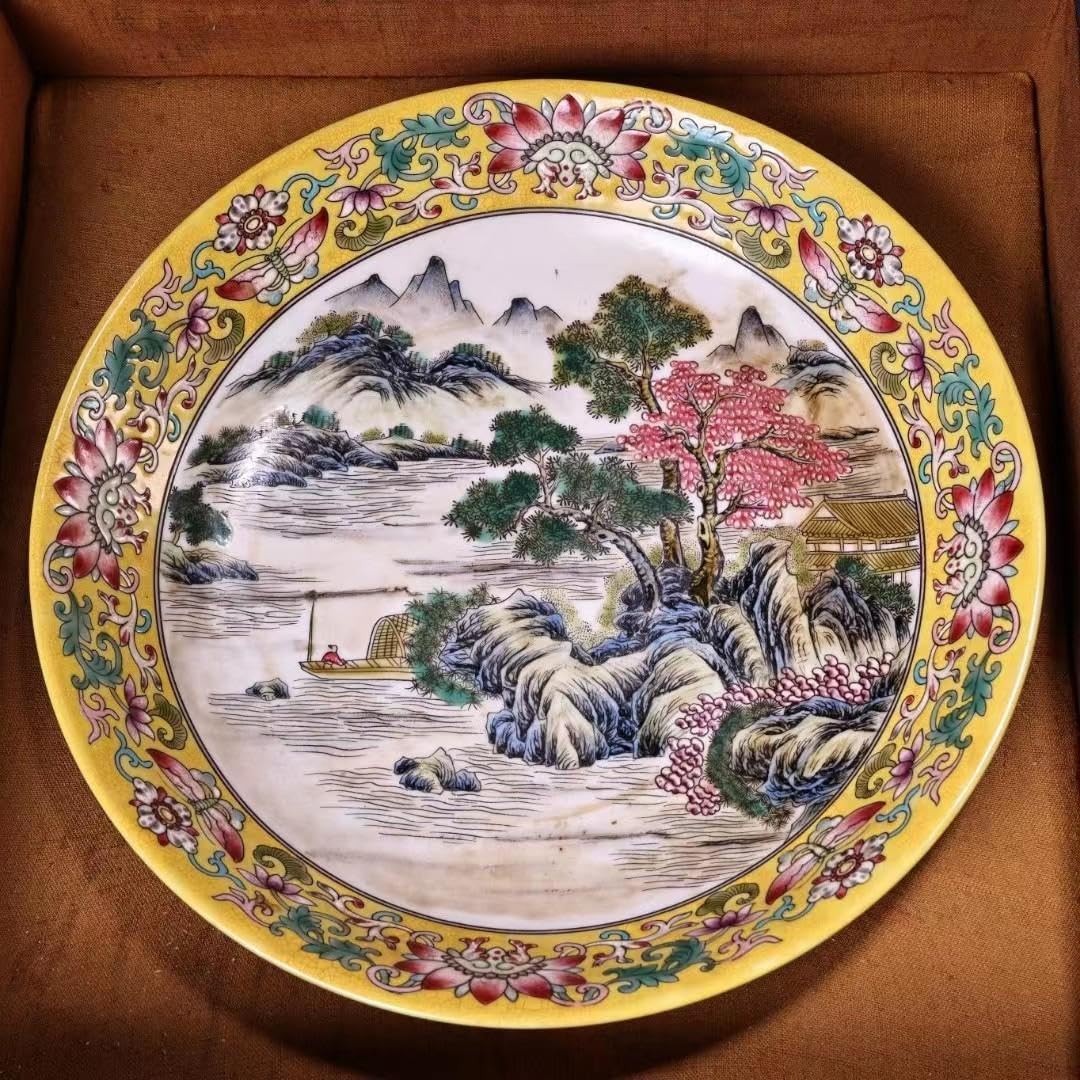 中国古美術・珍蔵粉彩陶磁器の皿・純手描き・刺繍箱付き・茶道具・食器