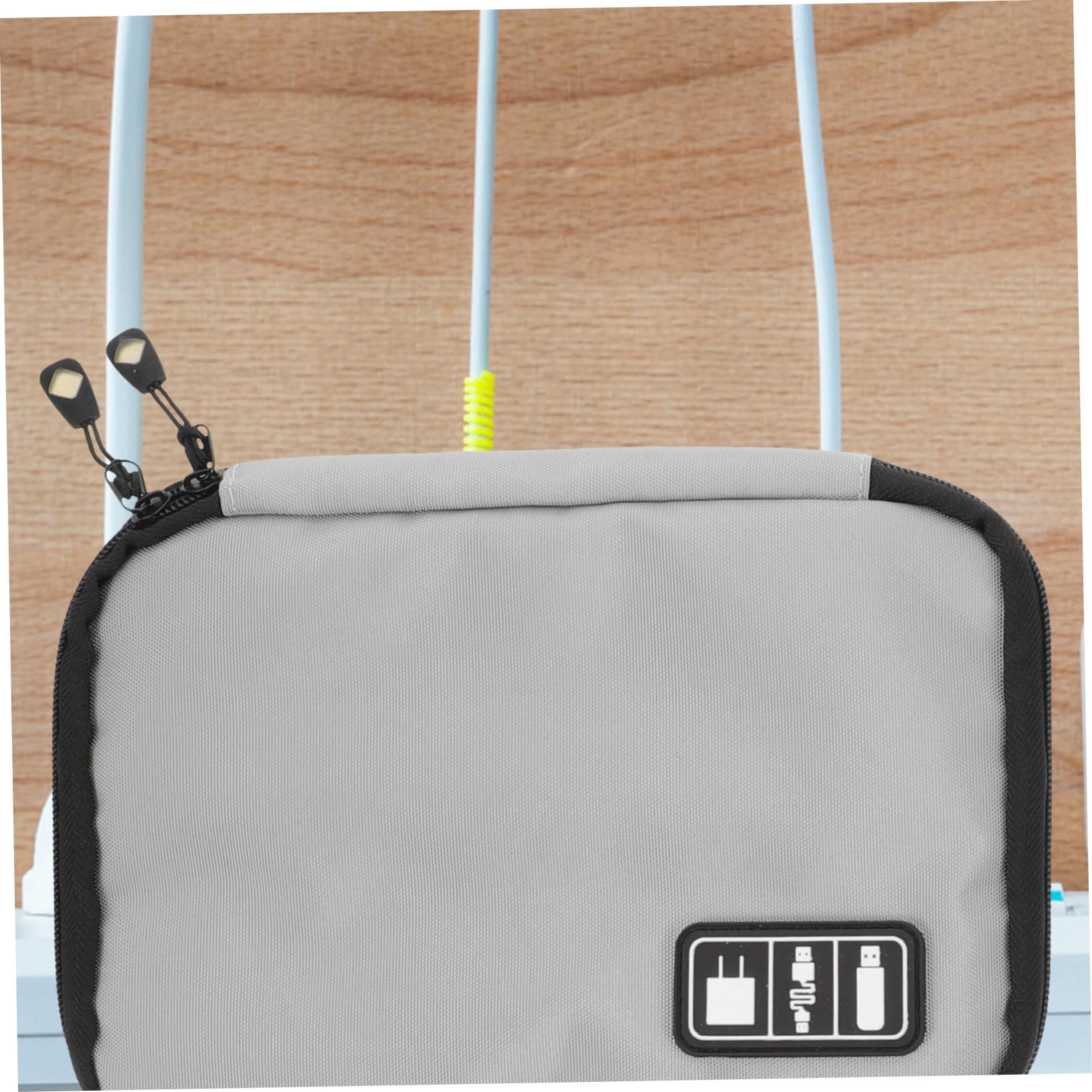 Organizer Cavi da Viaggio in Nylon, 3 Pezzi, per Accessori Digitali | Tasche in Rete Piccole, Apertura Doppia Zip, per Chiavette USB e Cavi Dati, Compatto in Zaino o Borsa